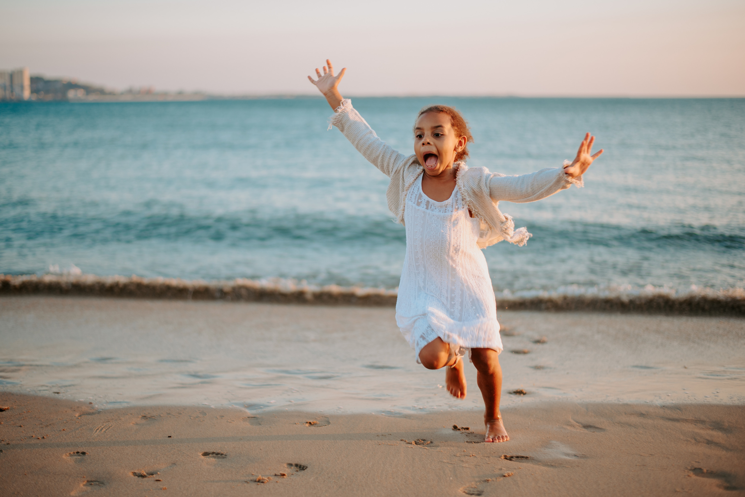 Family photographer based in Lisbon. Lifestyle, wedding and family photographer