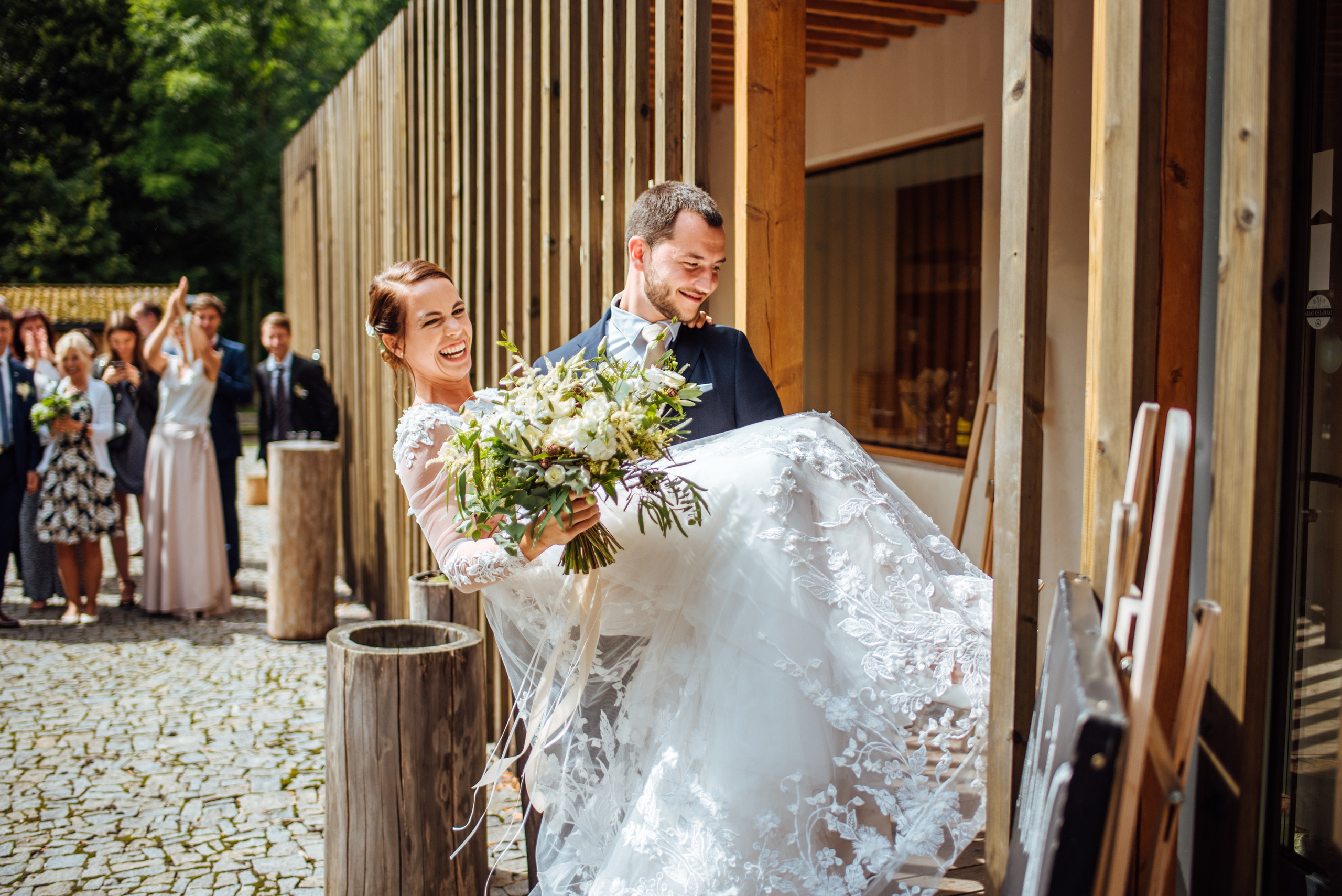 Svatba v Beskydech. Hotel Rekovice. Lifestyle, wedding and family photographer