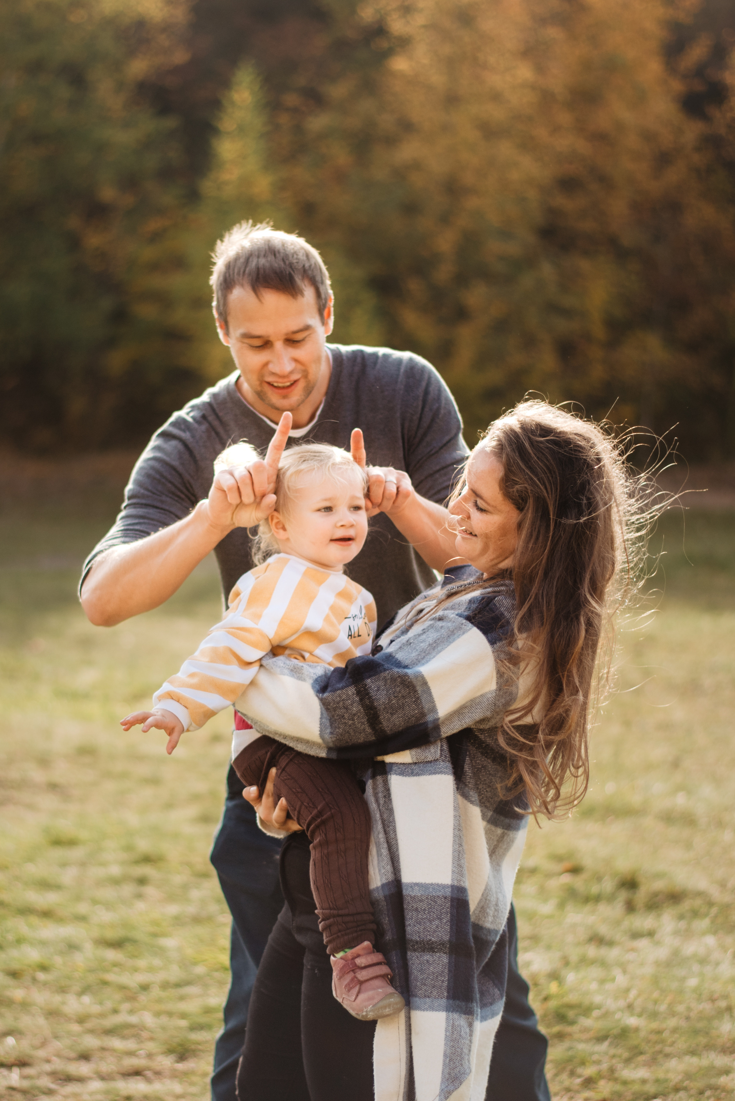 Luke, Niki, Naty. Lifestyle, wedding and family photographer