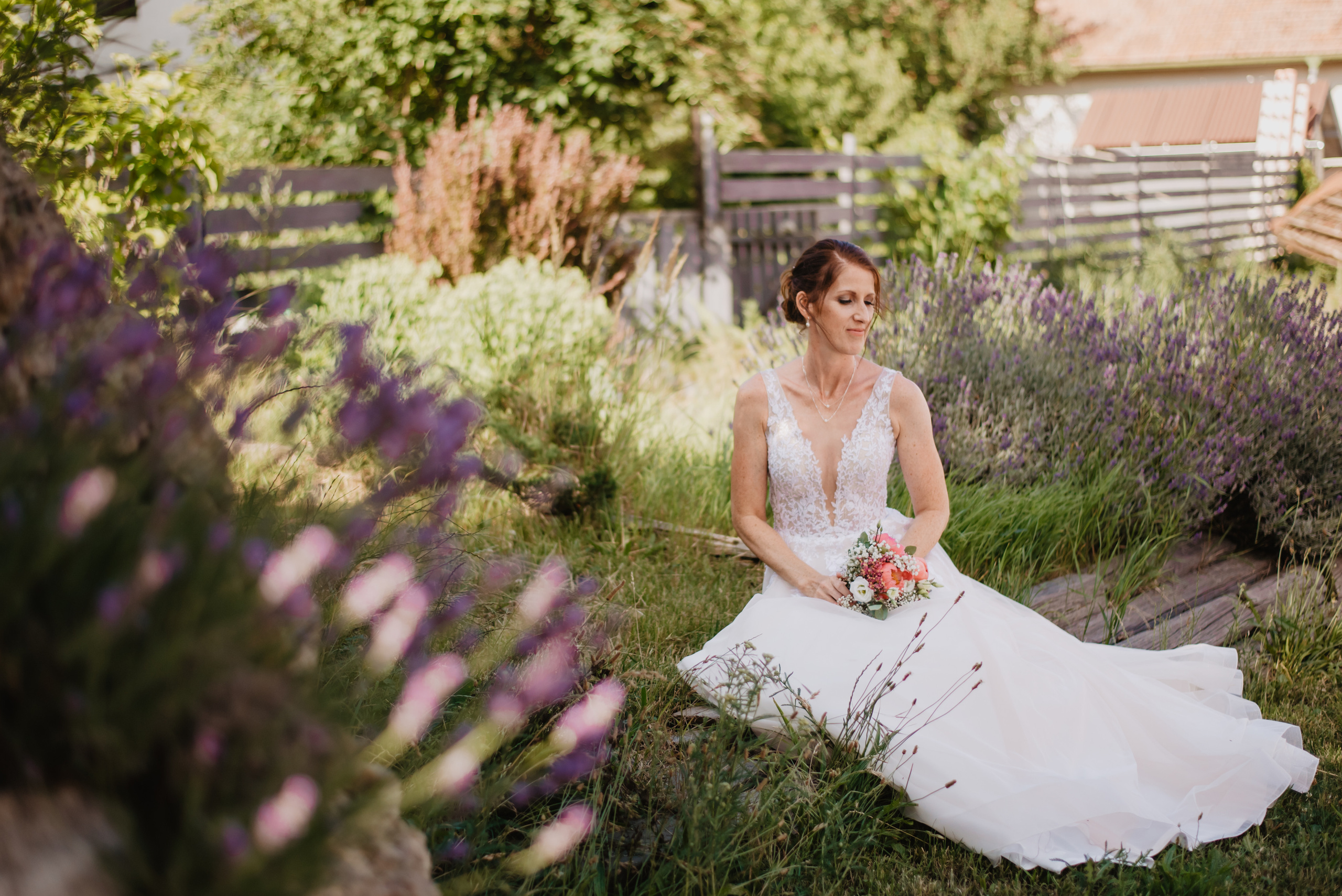 Rustic wedding. Svatba v rustikálním stylu poblíž Brna. Lifestyle, wedding and family photographer