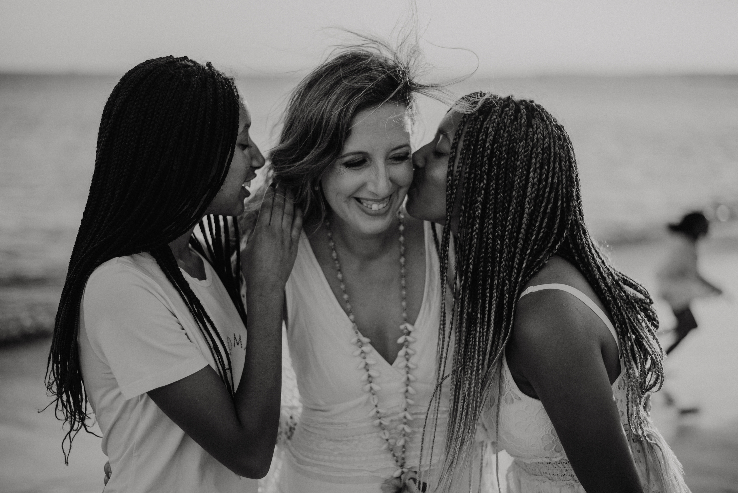 Family photographer based in Lisbon. Lifestyle, wedding and family photographer