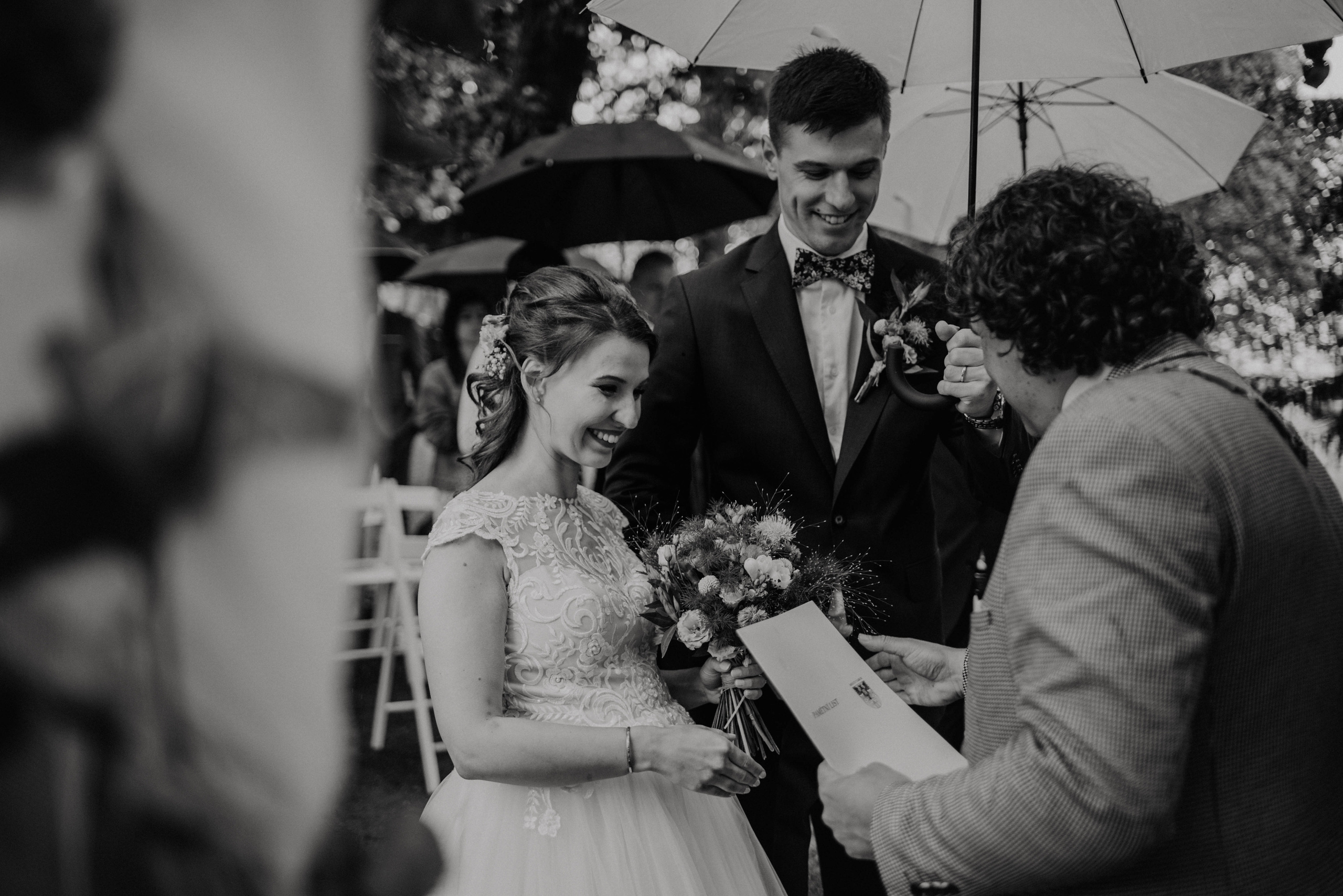 Svatba v Táboře v parku. Lifestyle, wedding and family photographer