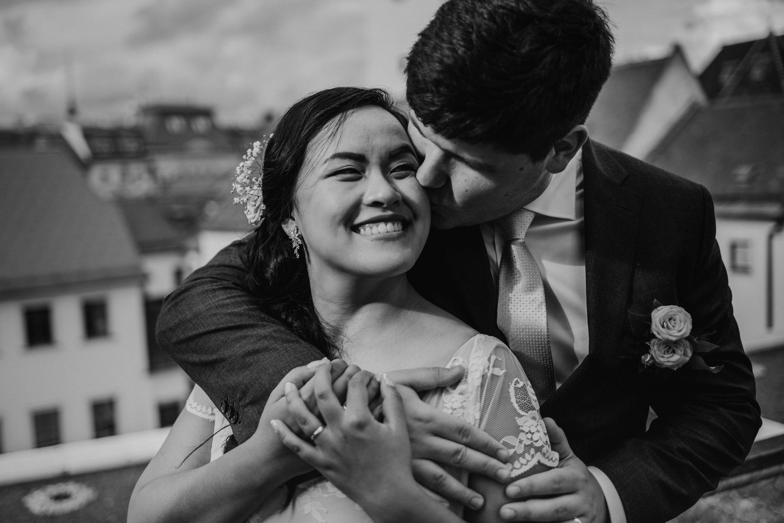 Svatba v centru Brna na Zelném trhu. Lifestyle, wedding and family photographer