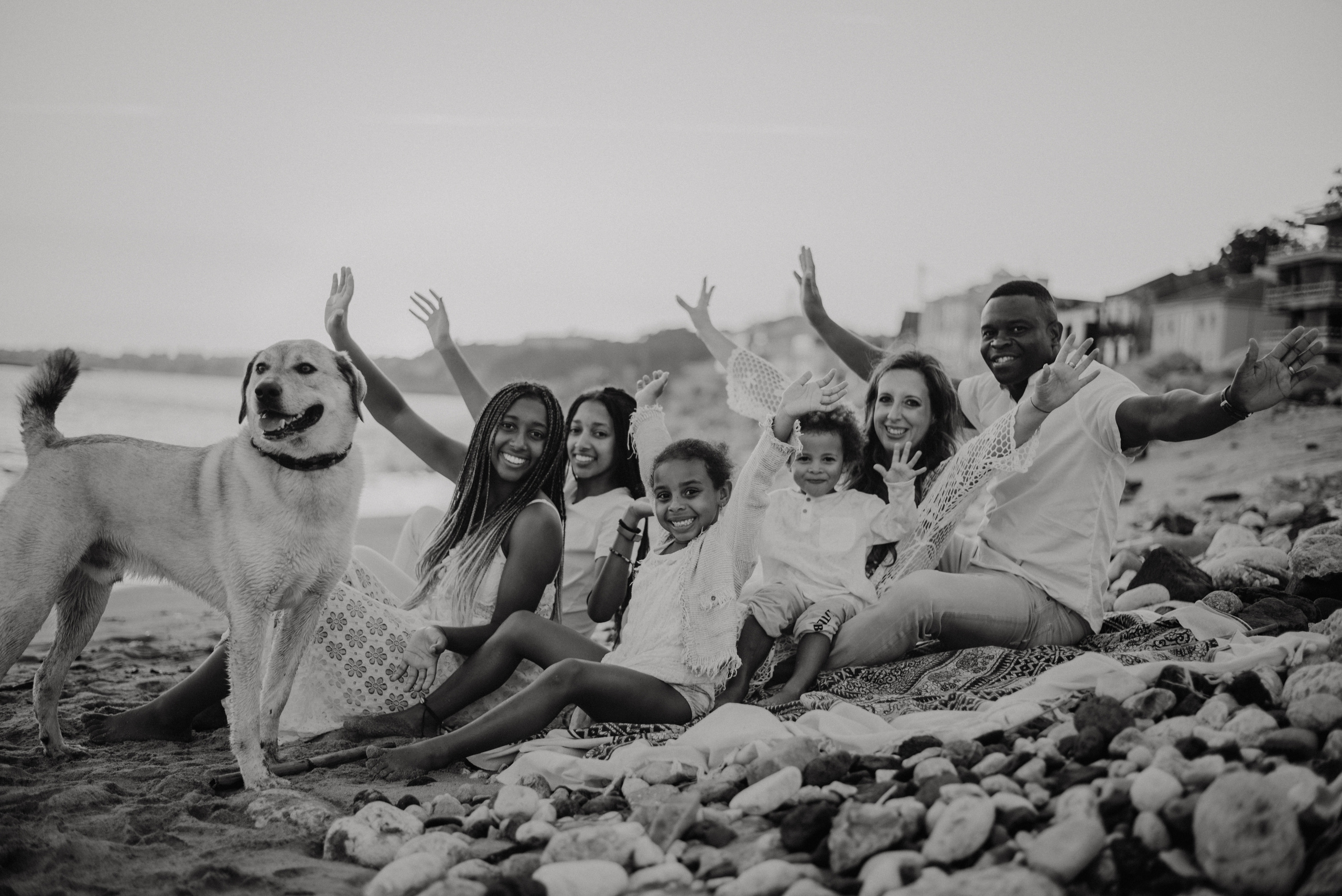 Family photographer based in Lisbon. Lifestyle, wedding and family photographer