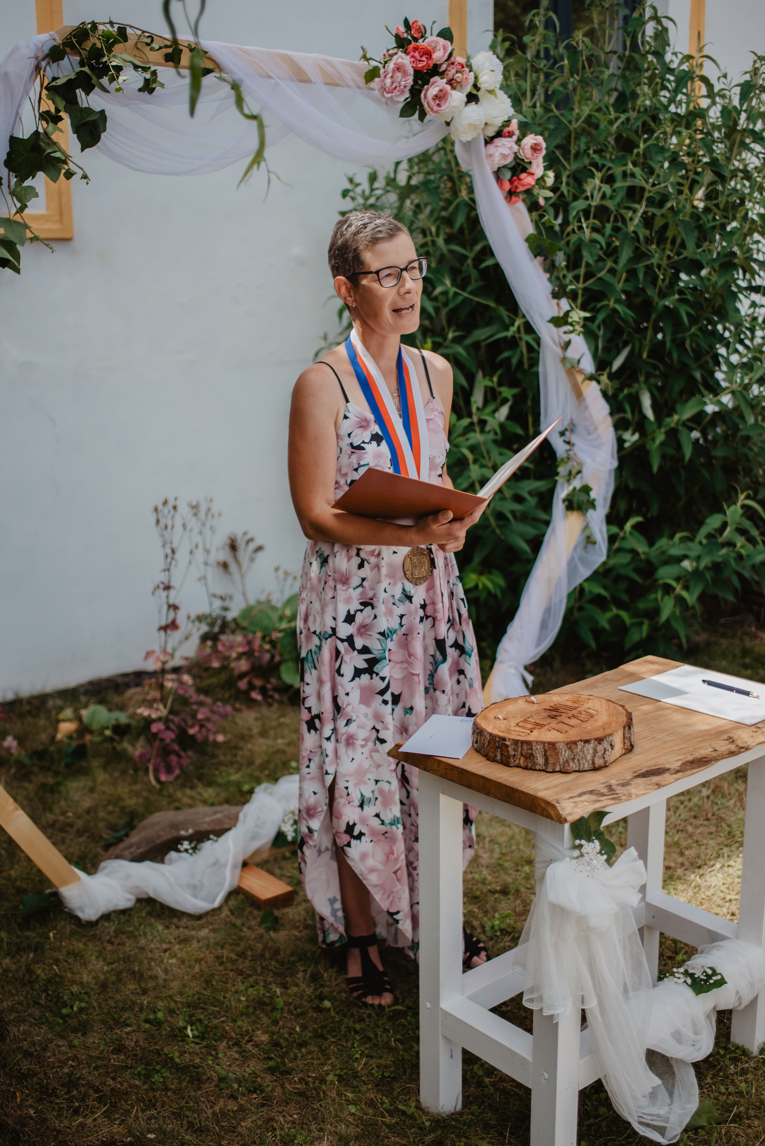 Rustic wedding. Svatba v rustikálním stylu poblíž Brna. Lifestyle, wedding and family photographer