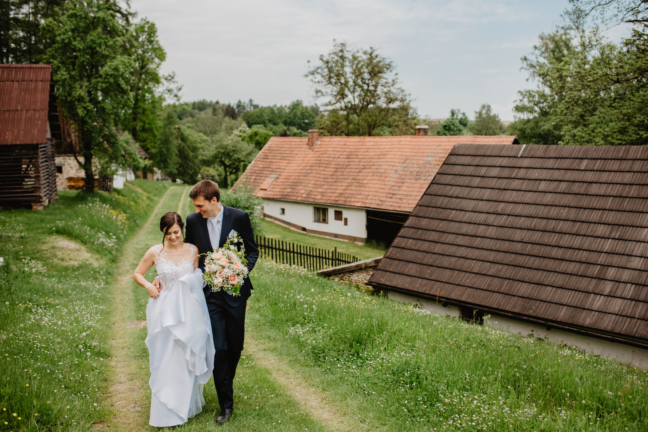 Svatba na hradě na Šumavě. Šumava. Velhartice. Lifestyle, wedding and family photographer