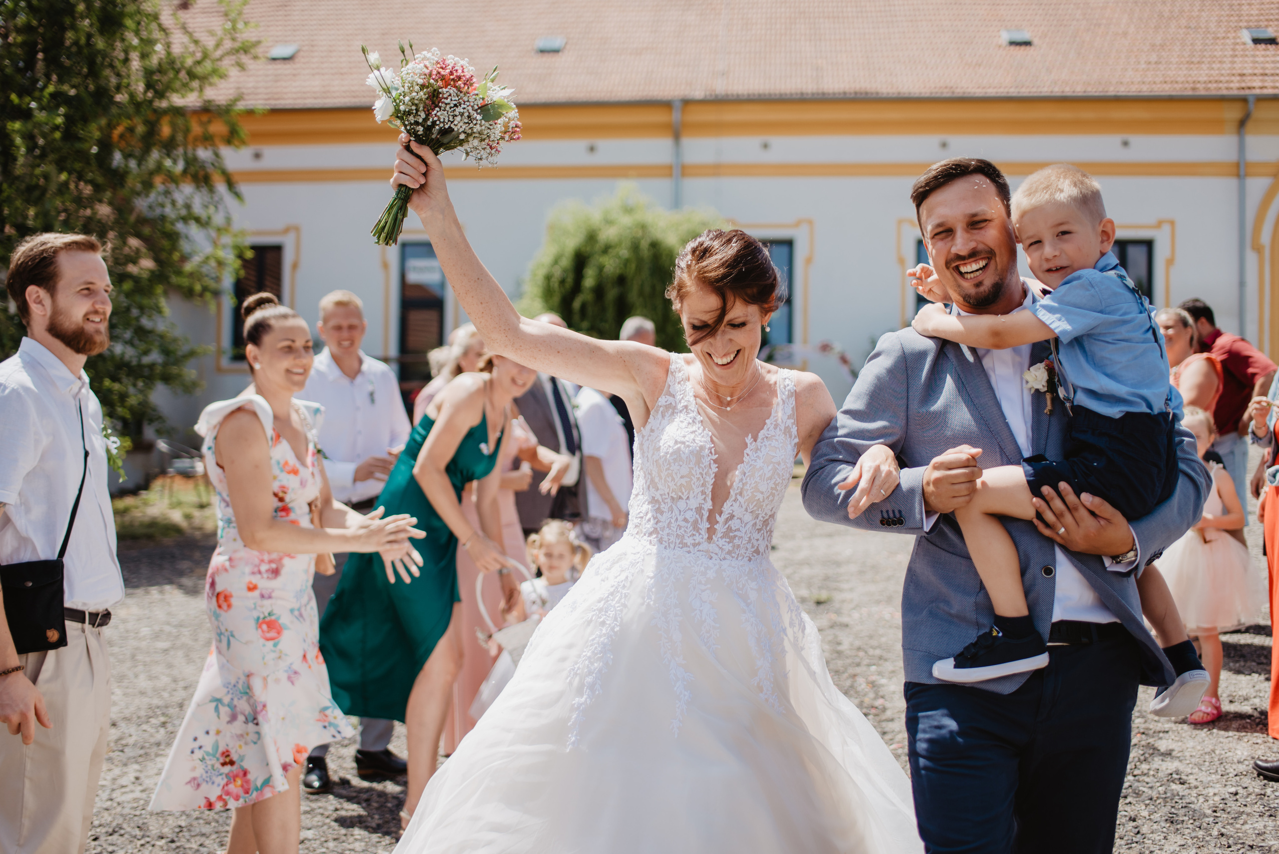 Rustic wedding. Svatba v rustikálním stylu poblíž Brna. Lifestyle, wedding and family photographer