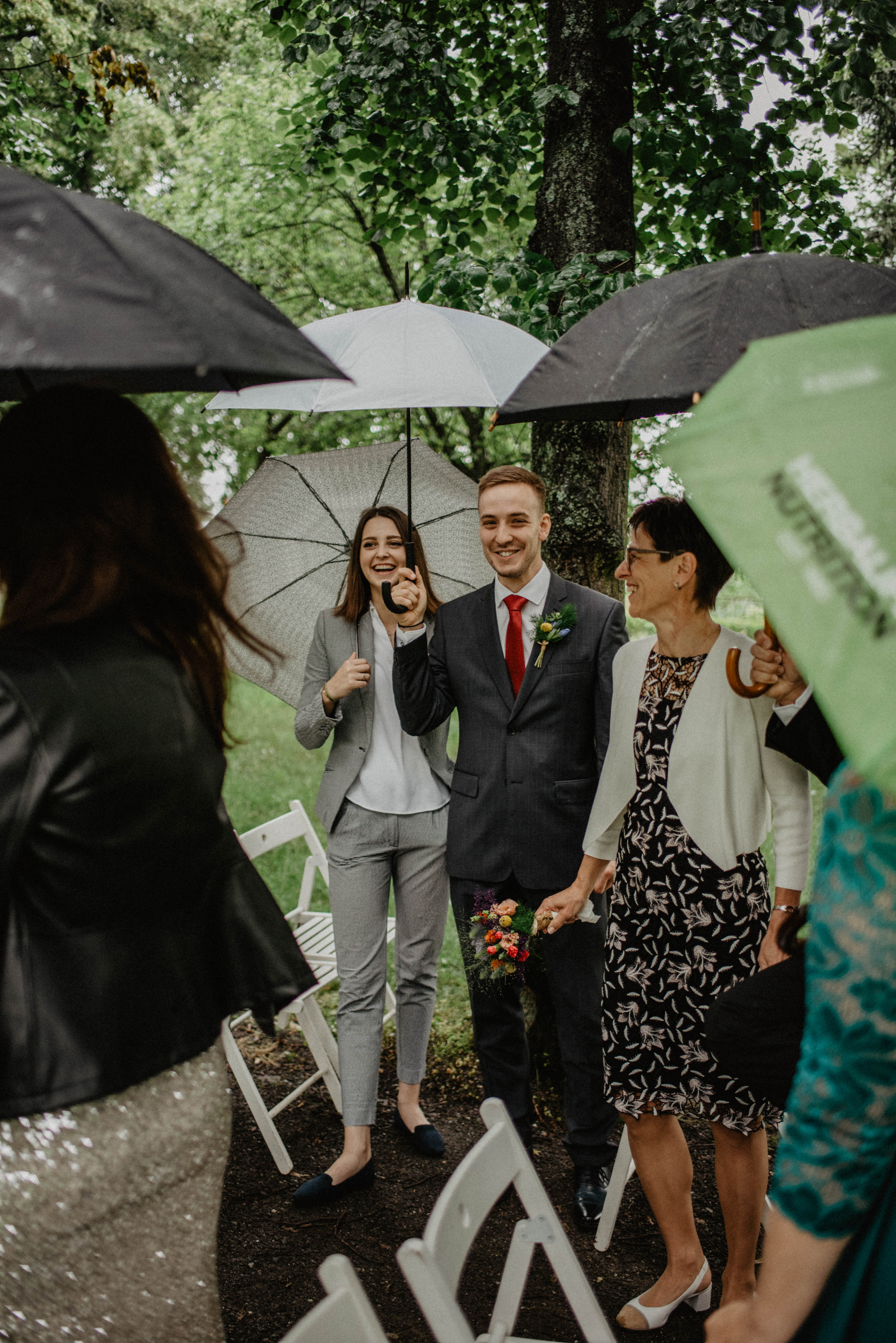 Svatba v Táboře v parku. Lifestyle, wedding and family photographer