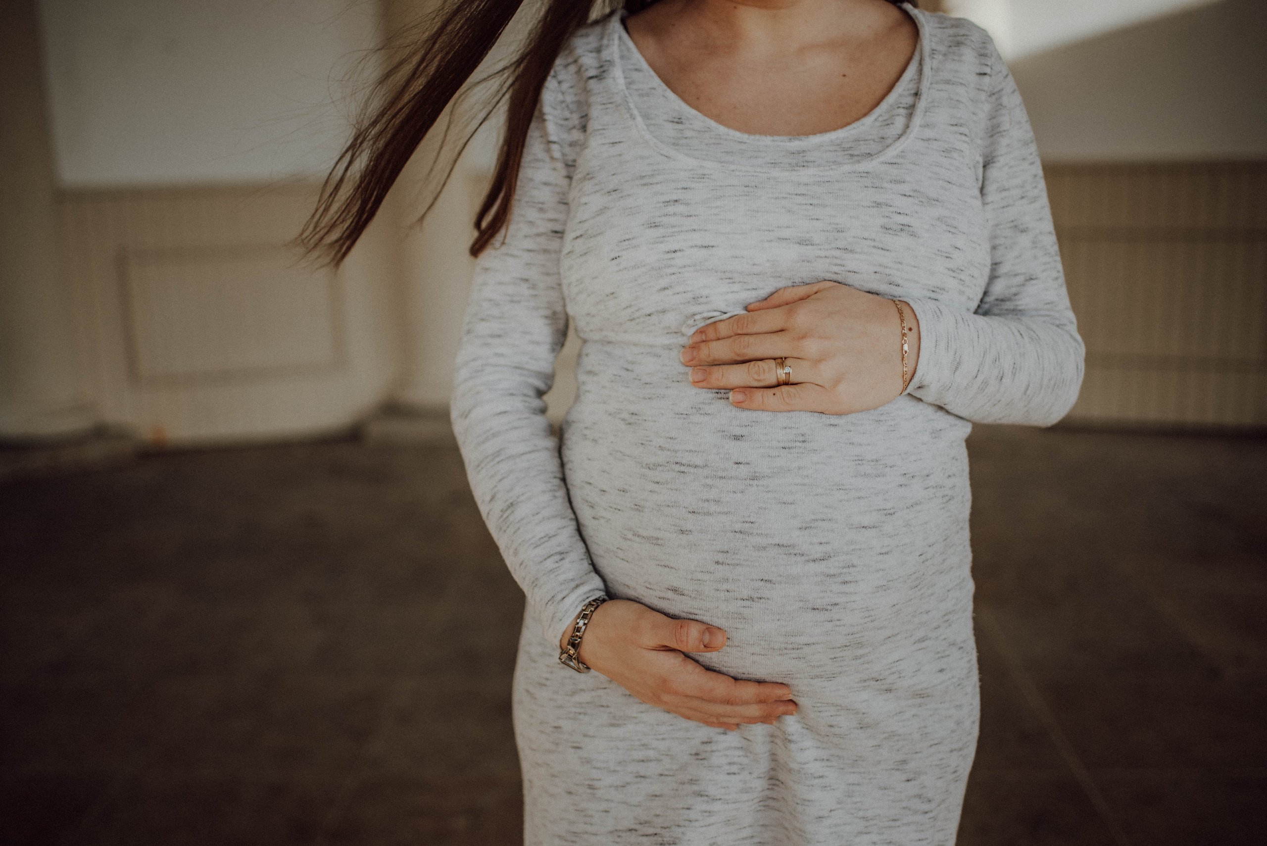 Veronika Jirková Couple in love during spring pregnancy photoshoot. Lifestyle, wedding and family photographer