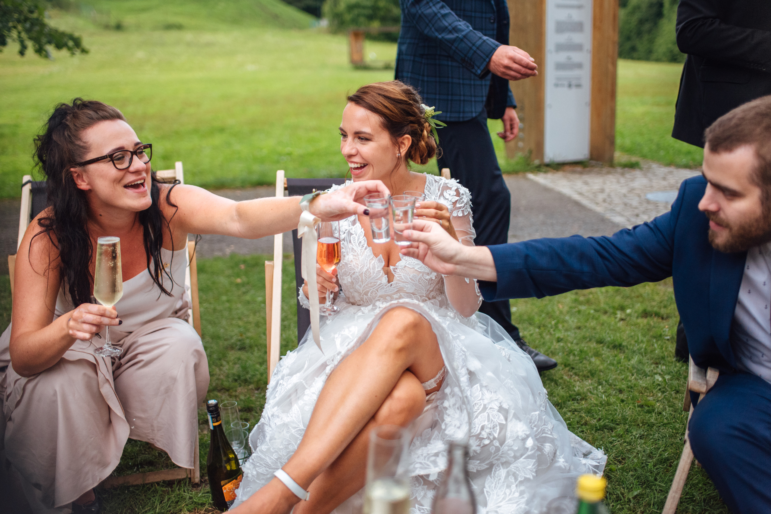 Svatba v Beskydech. Hotel Rekovice. Lifestyle, wedding and family photographer