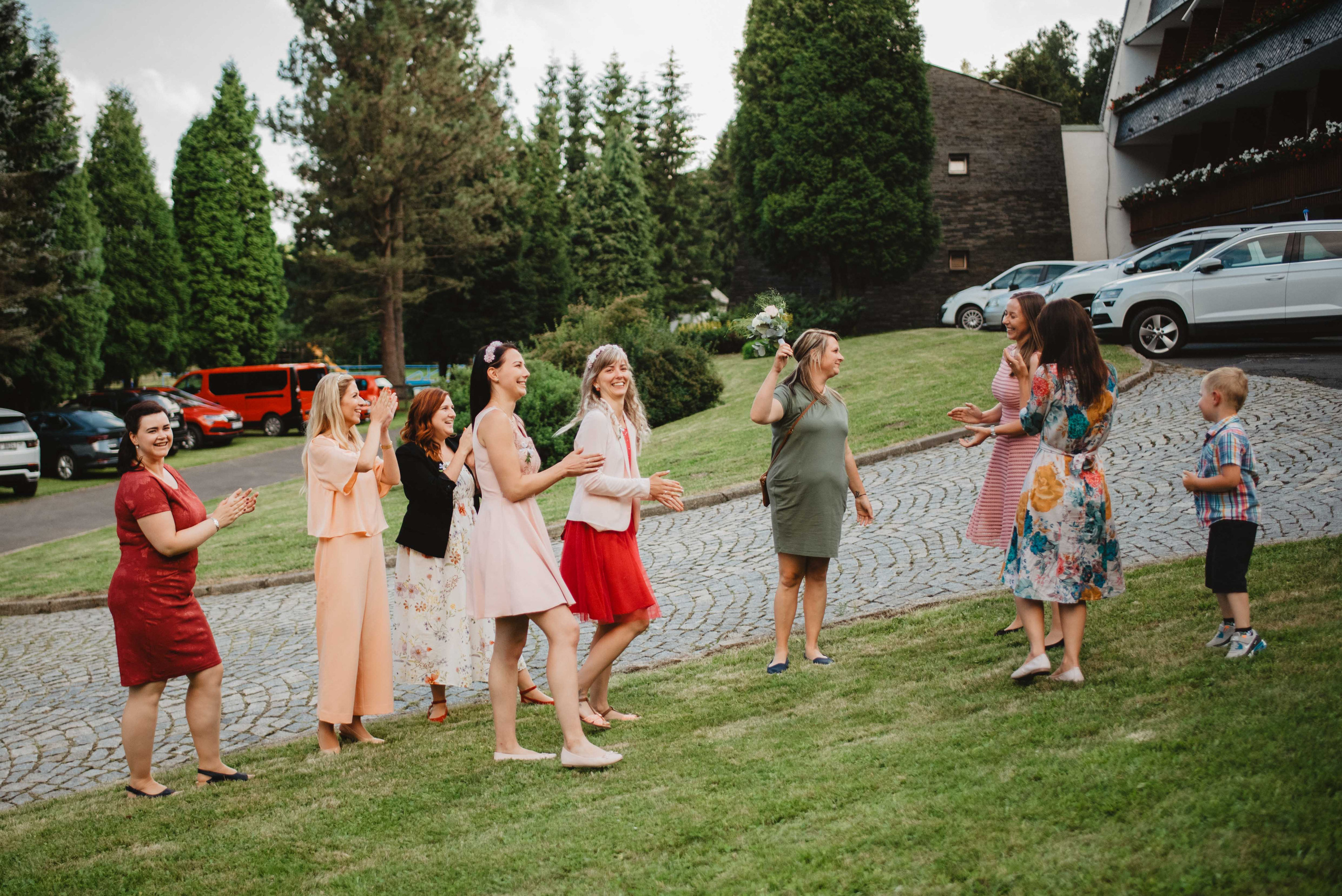 Svatba v kostele v Rýmařově. Bruntál. Lifestyle, wedding and family photographer