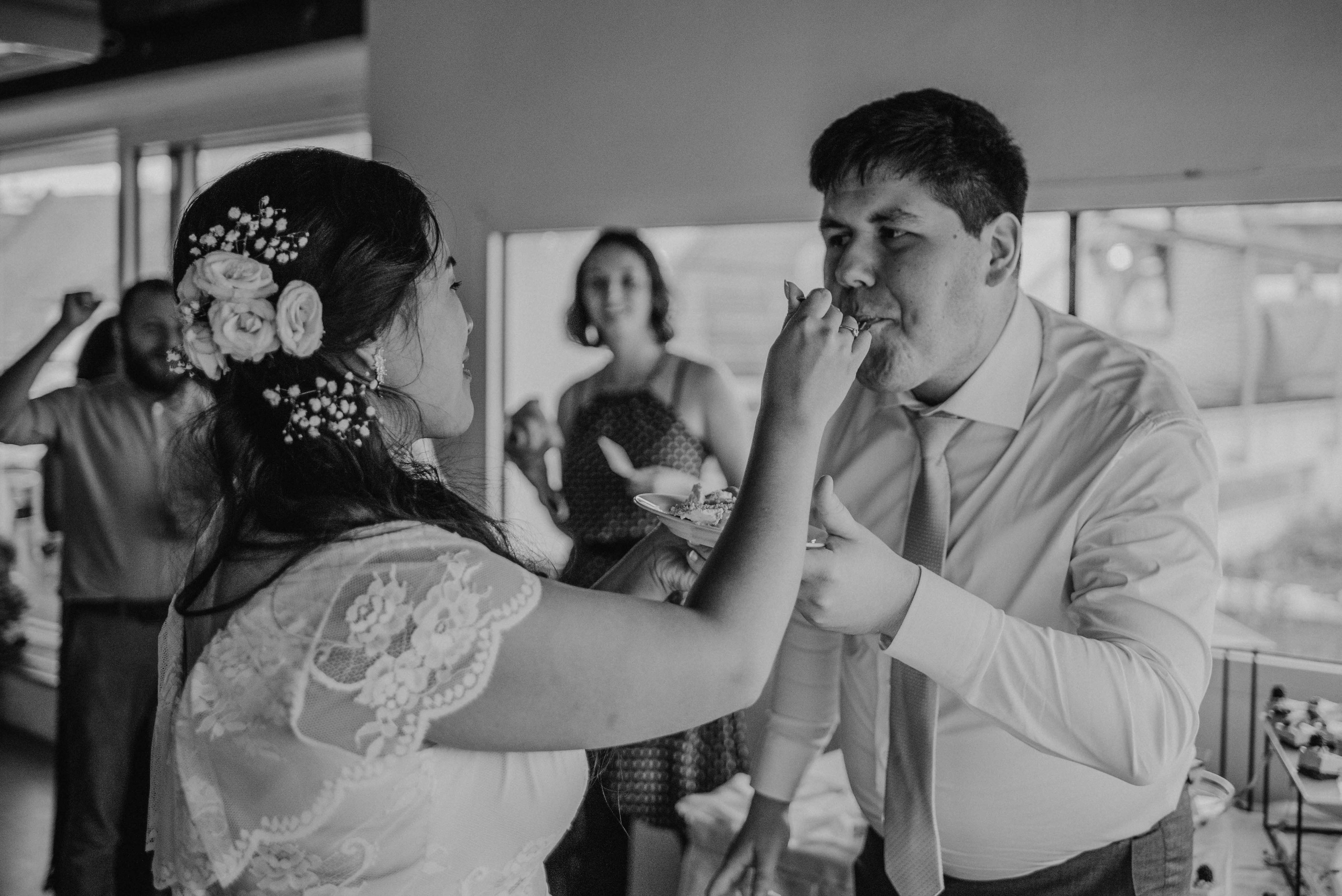 Svatba v centru Brna na Zelném trhu. Lifestyle, wedding and family photographer