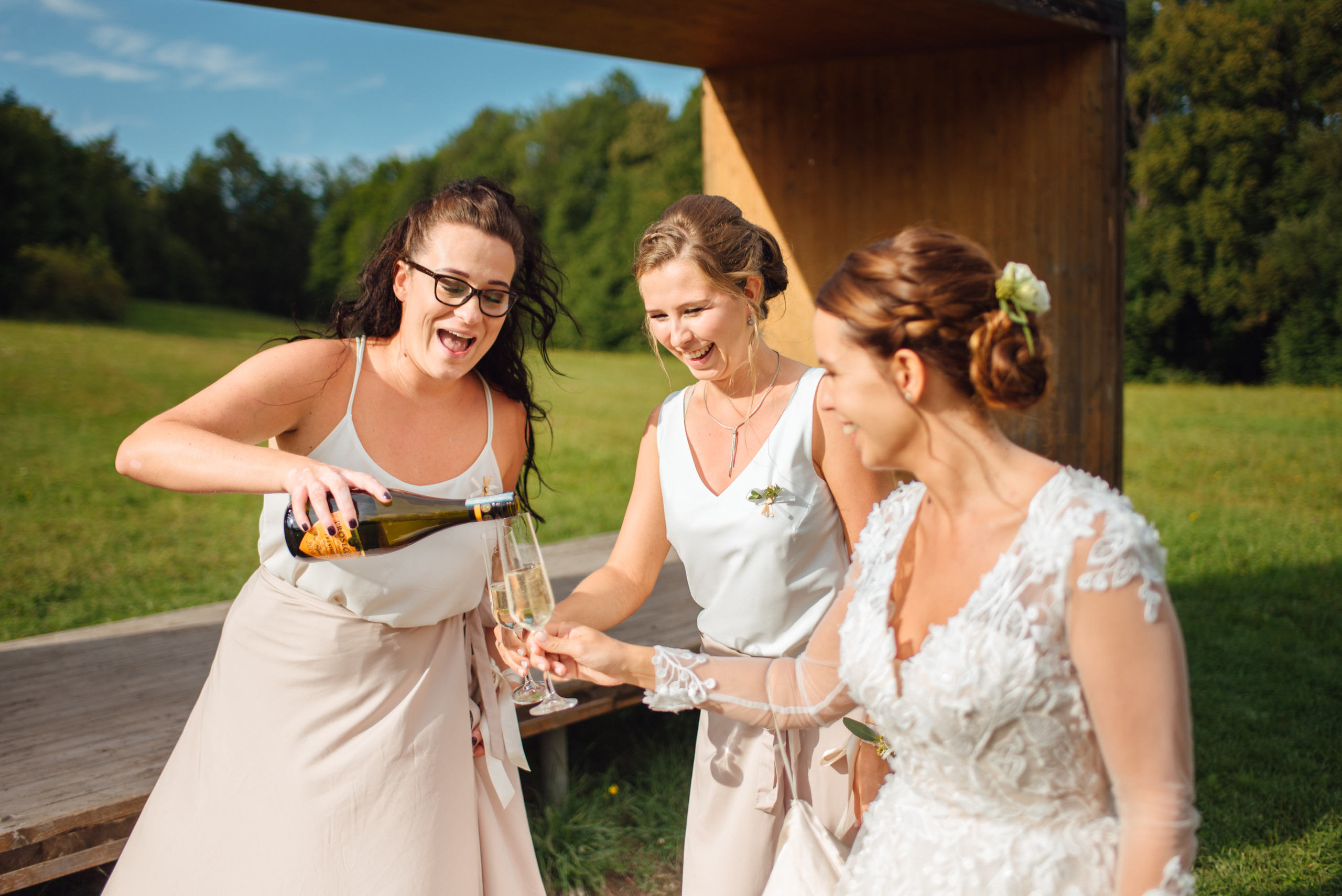 Svatba v Beskydech. Hotel Rekovice. Lifestyle, wedding and family photographer