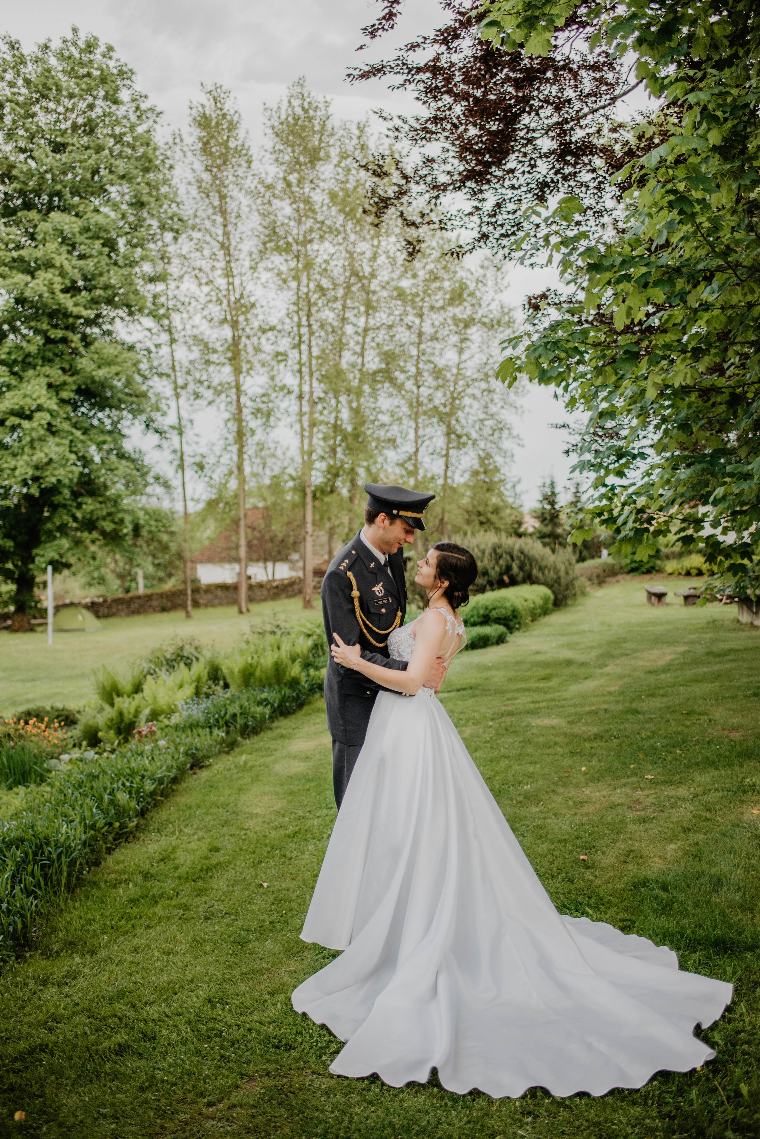 Svatba na hradě na Šumavě. Šumava. Velhartice. Lifestyle, wedding and family photographer