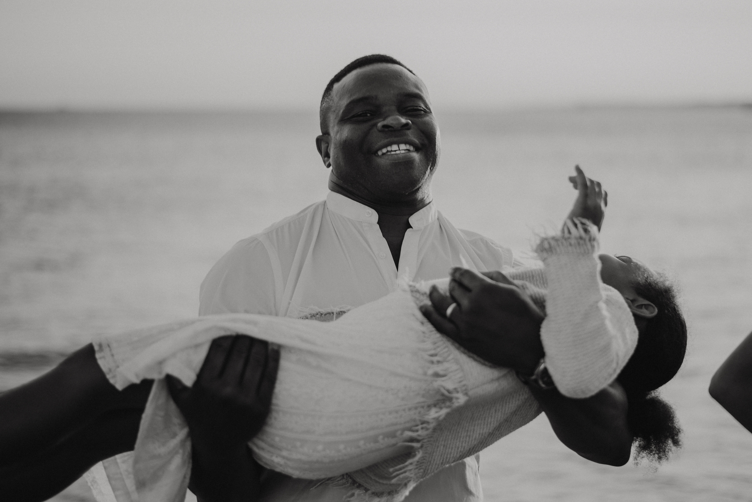 Family photographer based in Lisbon. Lifestyle, wedding and family photographer