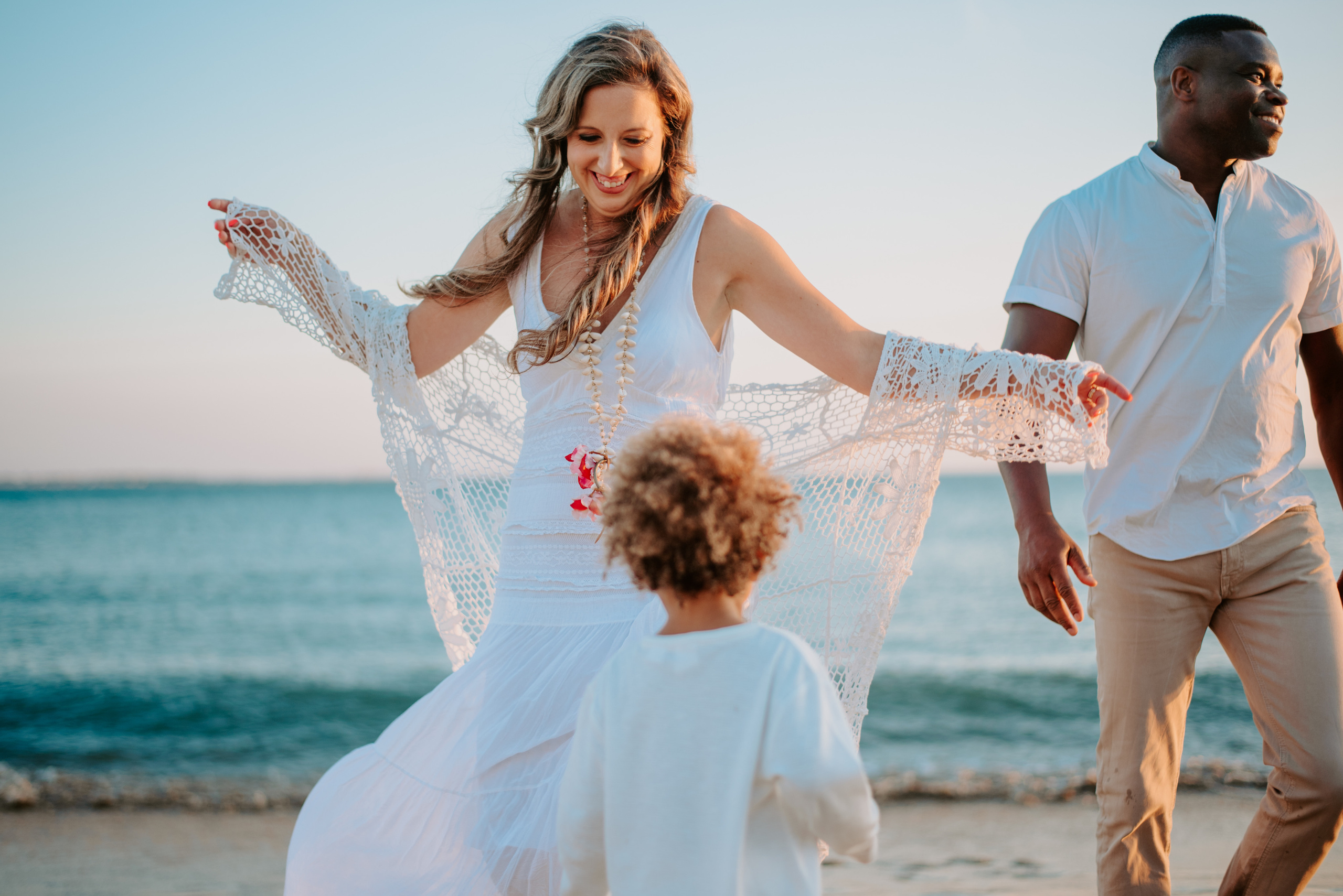Family photographer based in Lisbon. Lifestyle, wedding and family photographer