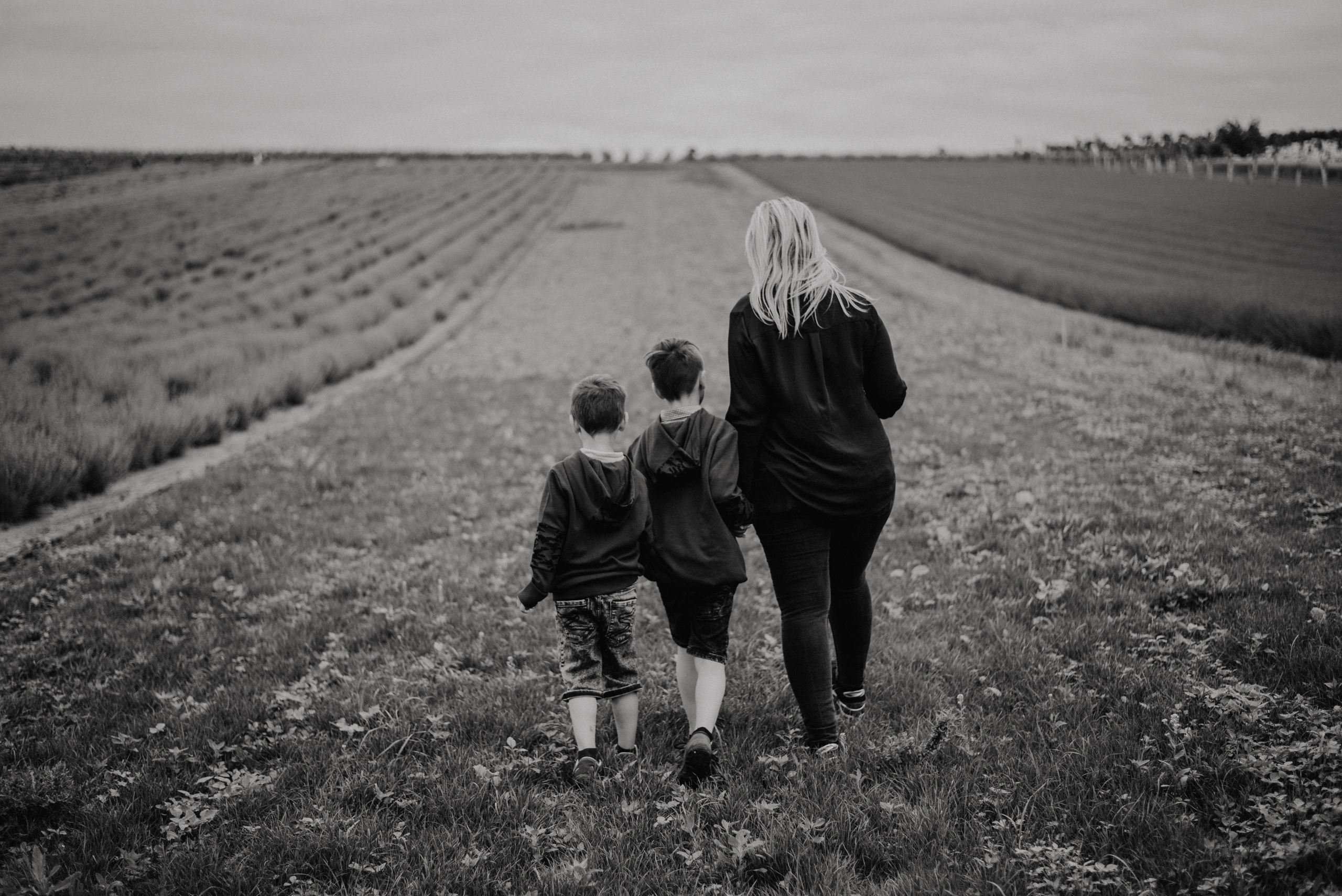 Eva, Theo, Chriss. Lifestyle, wedding and family photographer