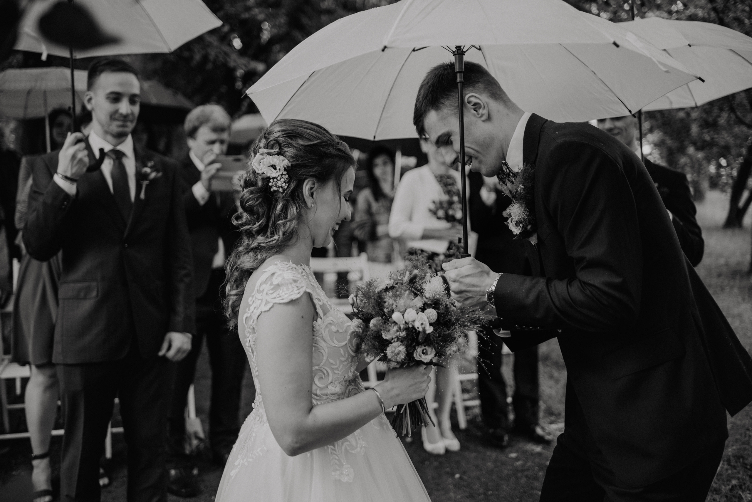 Svatba v Táboře v parku. Lifestyle, wedding and family photographer