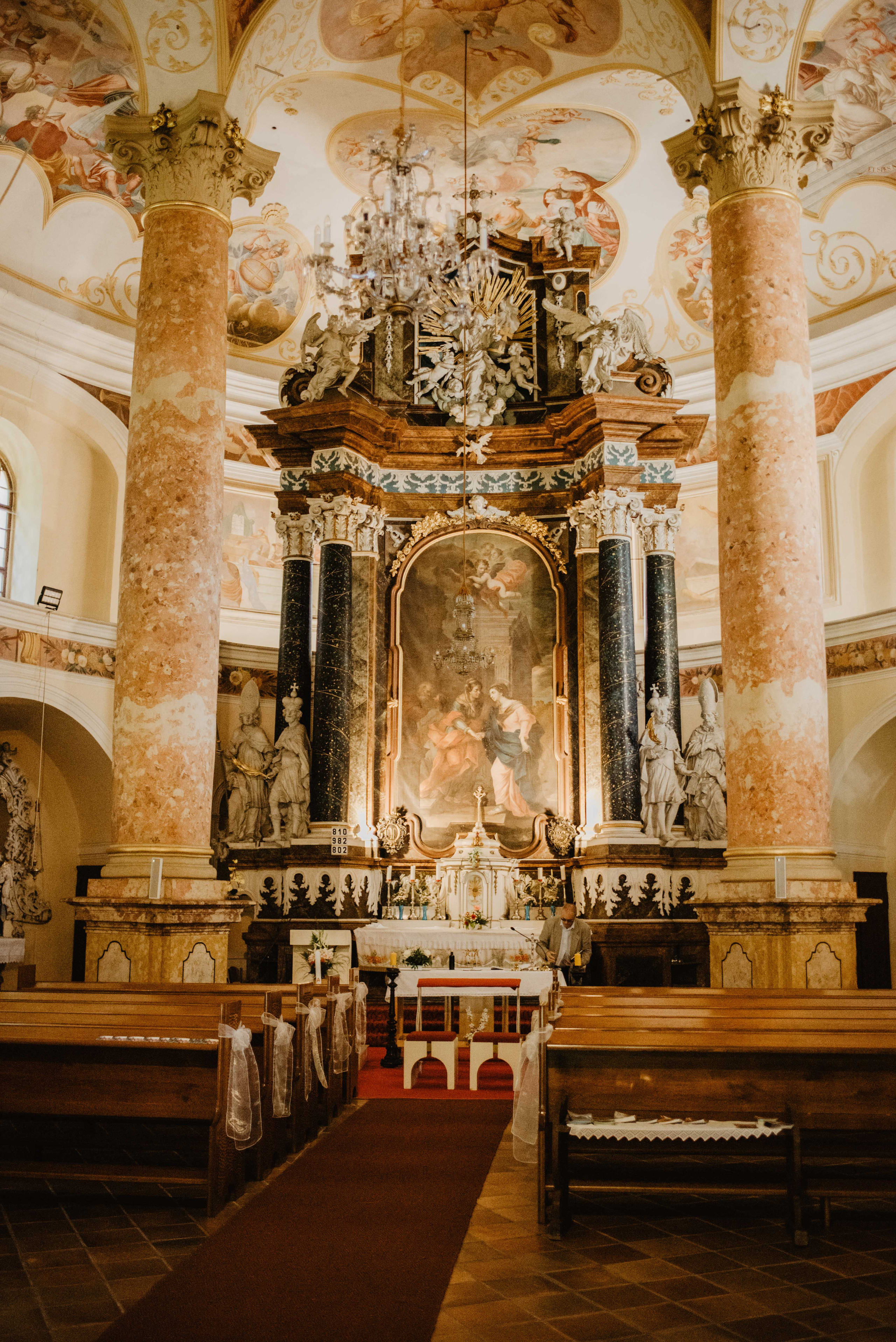 Svatba v kostele v Rýmařově. Bruntál. Lifestyle, wedding and family photographer