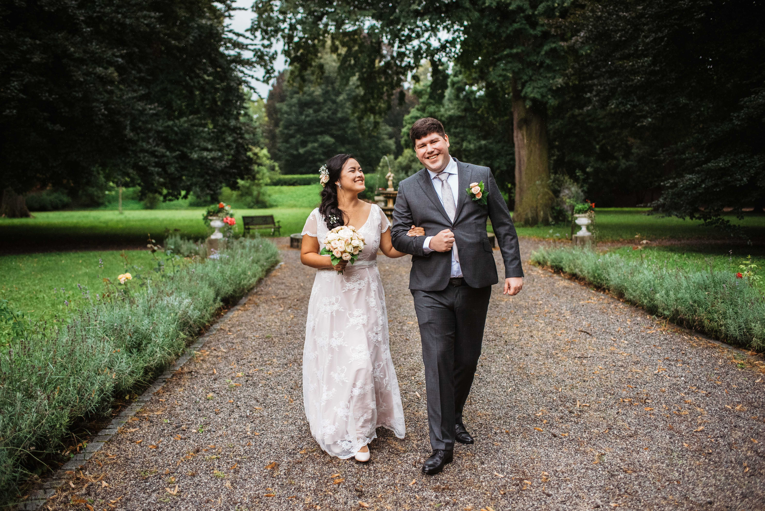 Svatba v centru Brna na Zelném trhu. Lifestyle, wedding and family photographer