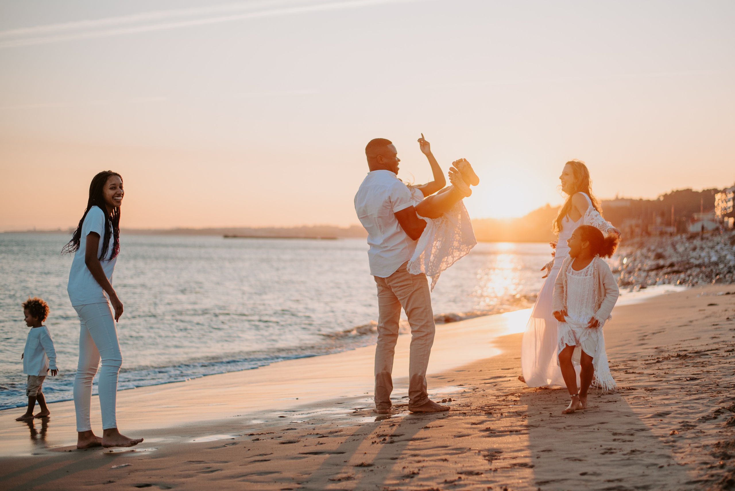 Family photographer based in Lisbon. Lifestyle, wedding and family photographer