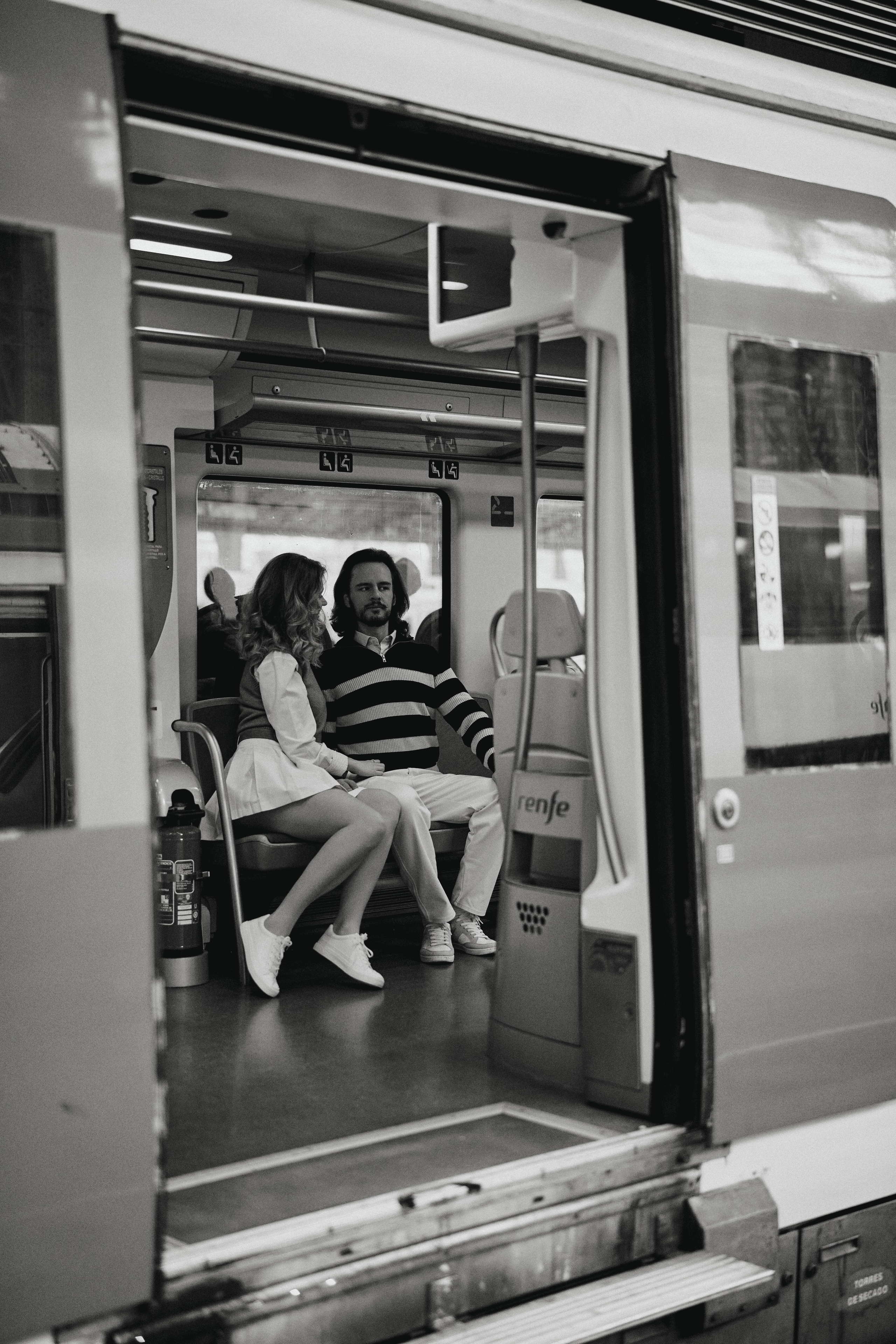 Тим и Кэт. Французский вокзал. Барселона. Фотограф в Барселоне Жанна Захарченко