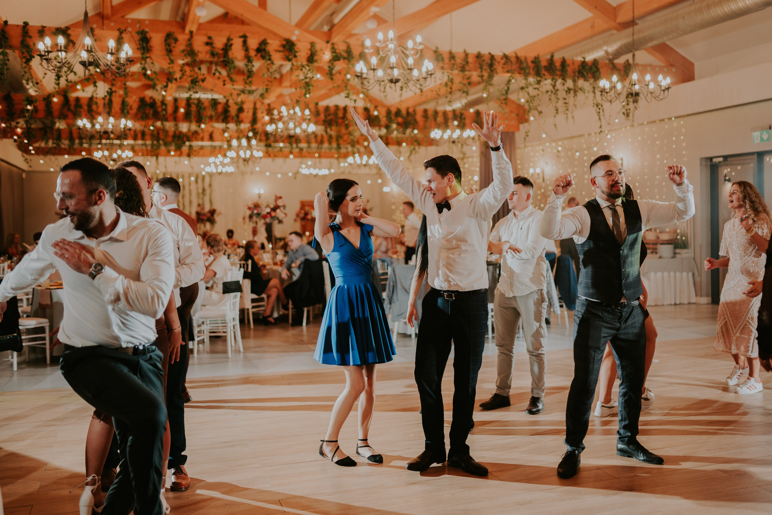 Sala Koralowa w Jaworzu: Opowieść o ślubie Nikoli i Kacpra. Karkowskafoto - fotografia miłości