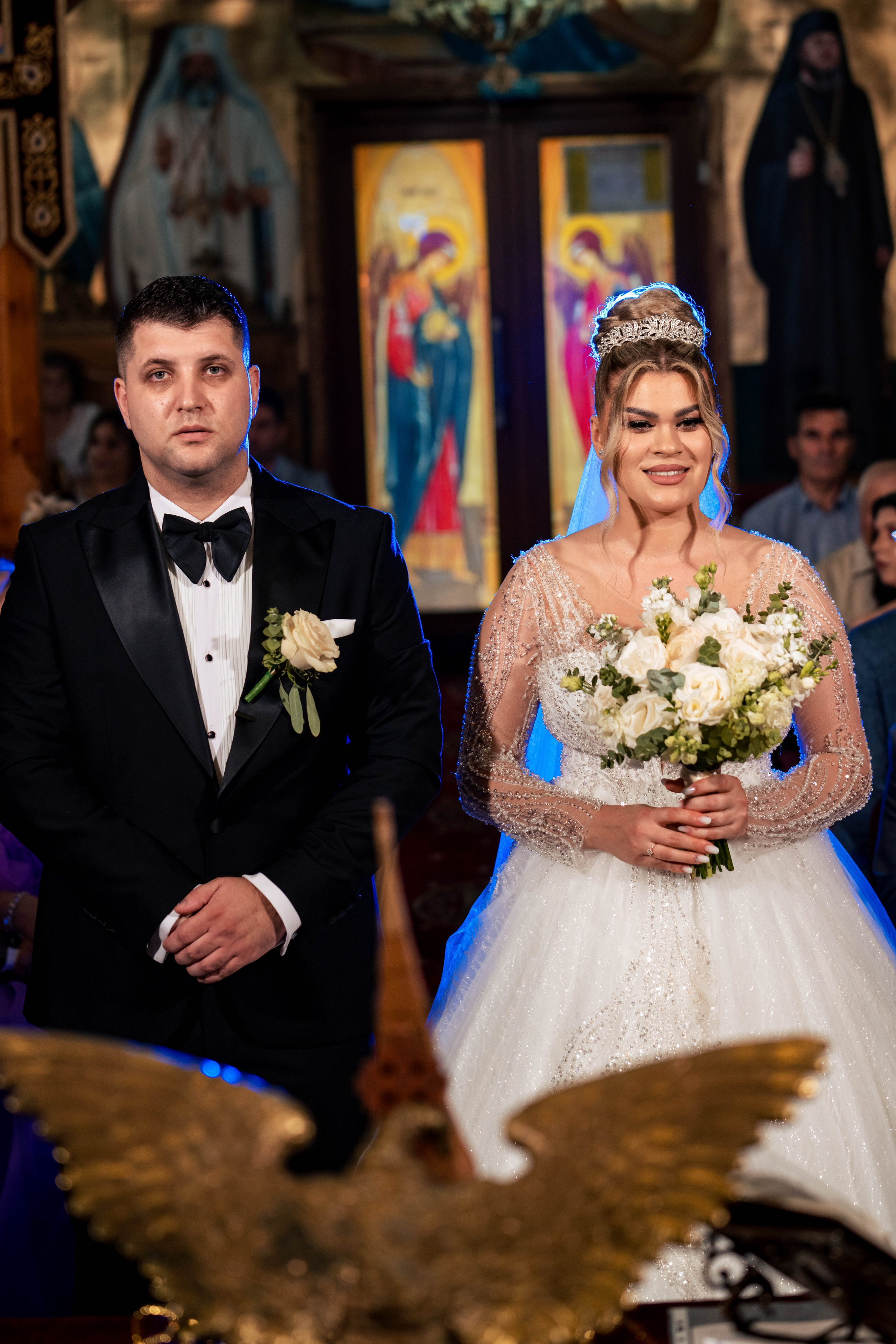 Andreea, Damian si Aris. Acasă