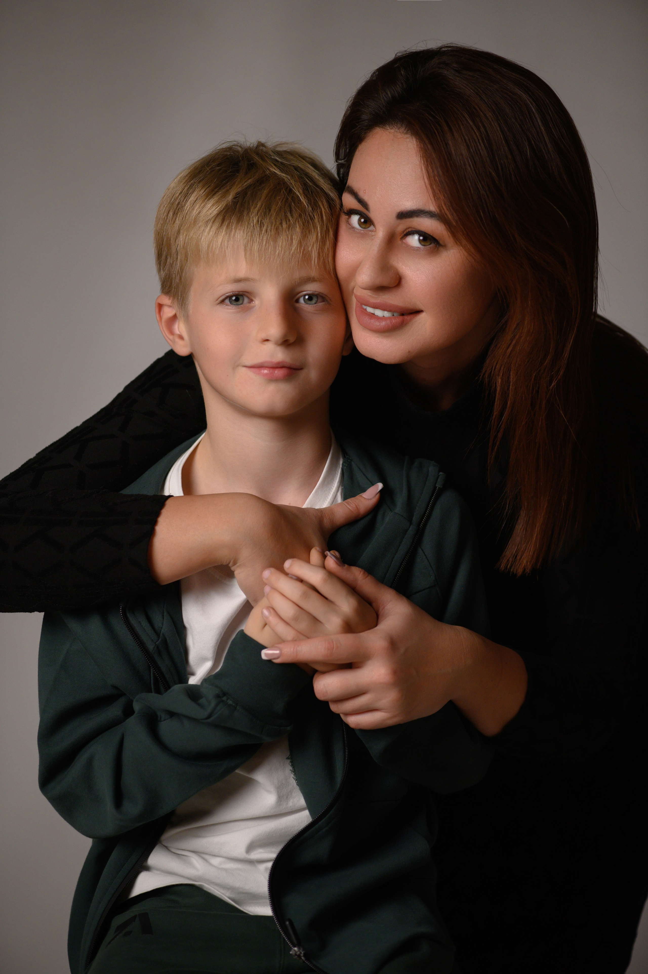 STUDIO. Семейная, детская, портретная и предметная фотосъемка в Салониках