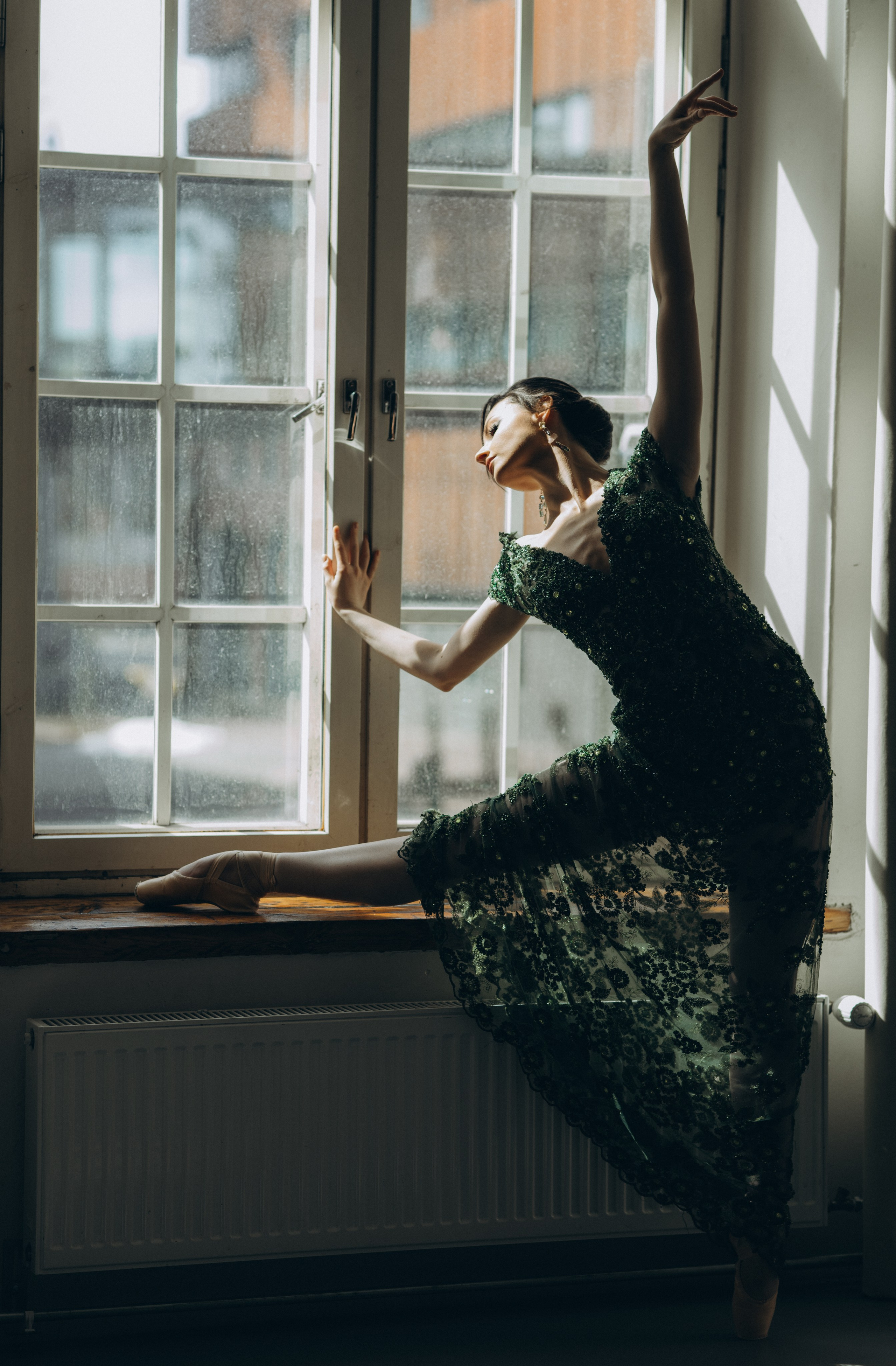 Riikka Couture, Riikka Ikäheimo, Violetta Keller, Portrait, Dancer. Wedding and portrait photographer in Helsinki Vickan O