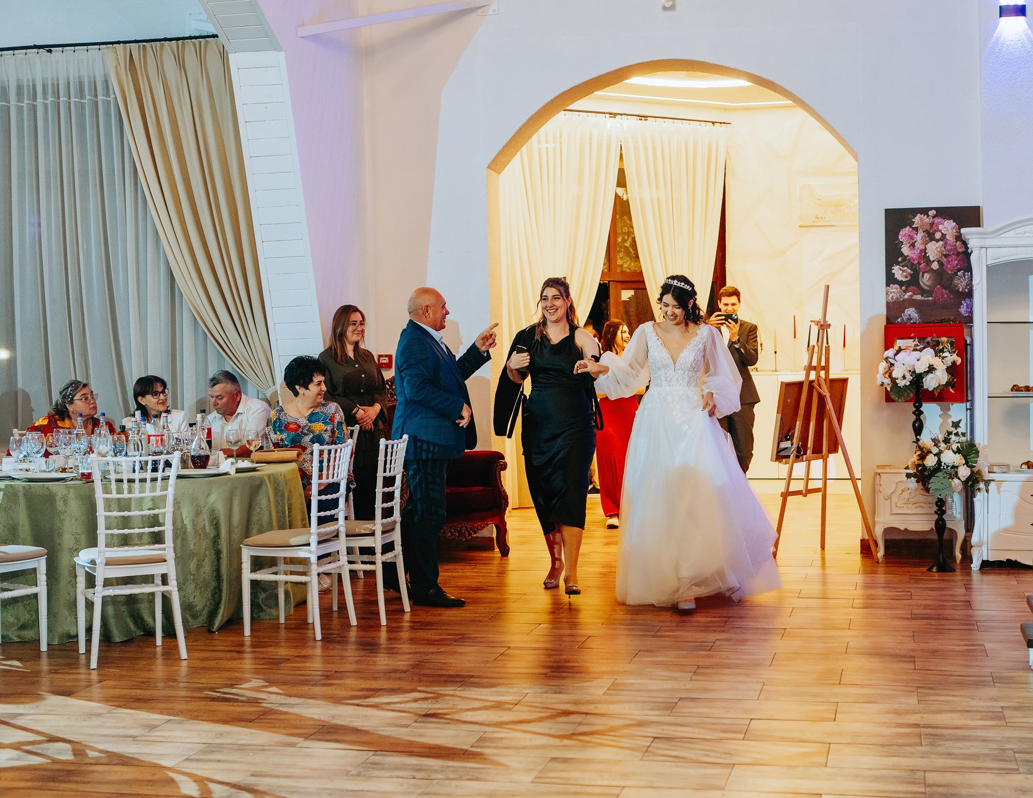 Radu si Diana. Wedding photographer and videographer