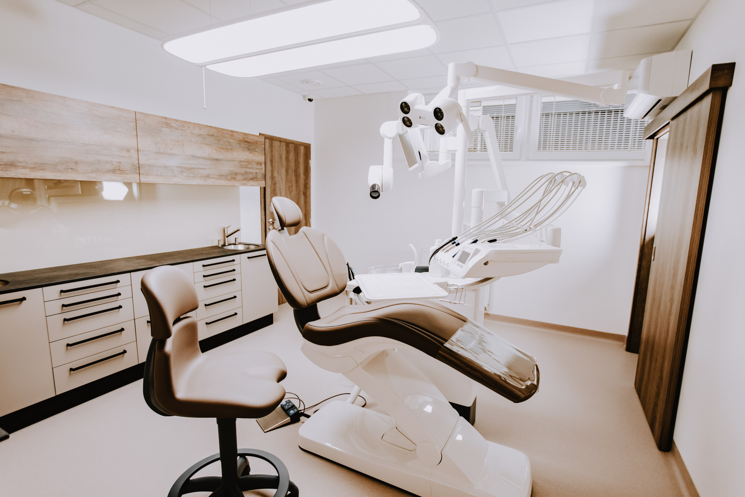 EDClinic dentistry in Prague. ANNA-MARIA PHOTO CONTENT CREATOR — фотограф, естет, художник і візуальний експерт Instagram у Празі