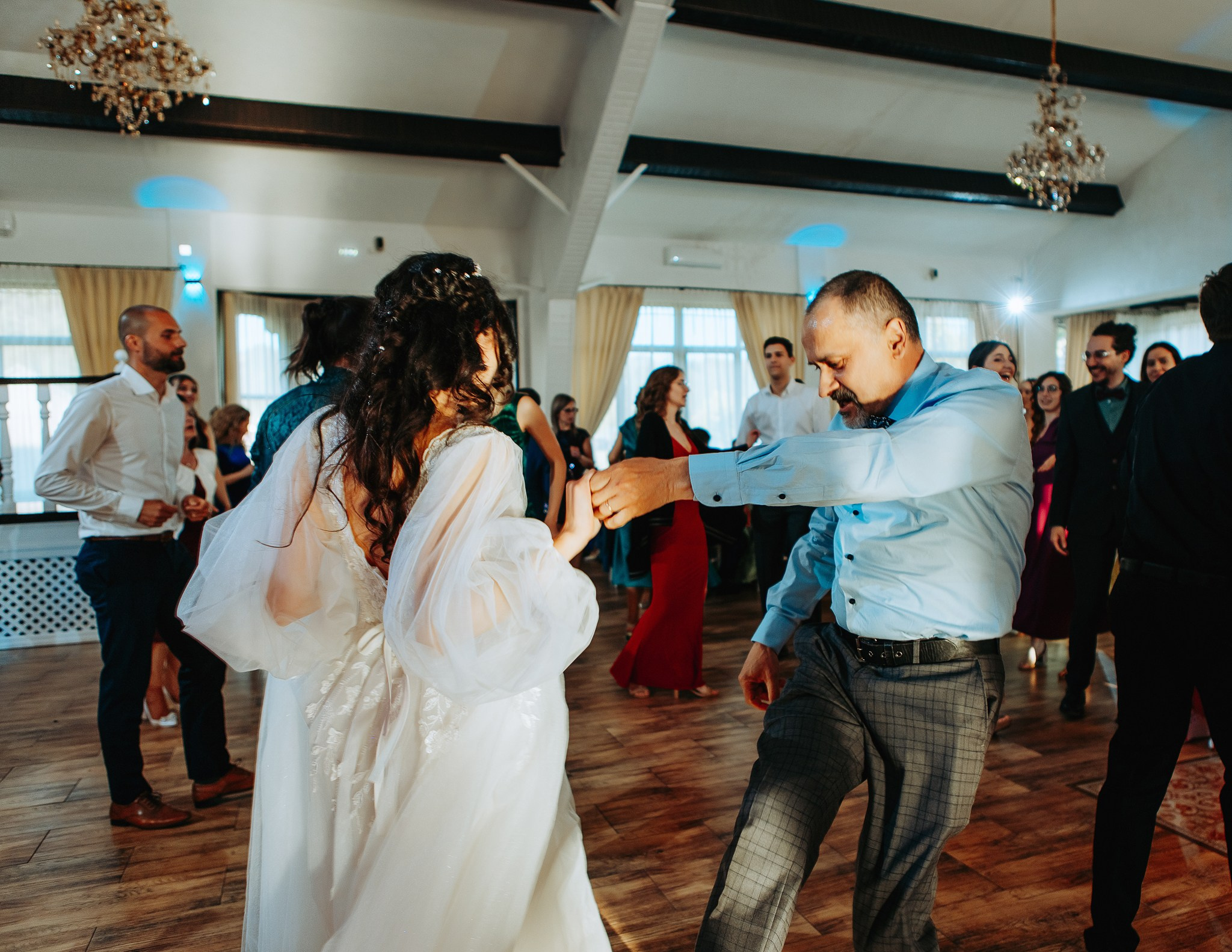 Radu si Diana. Wedding photographer and videographer