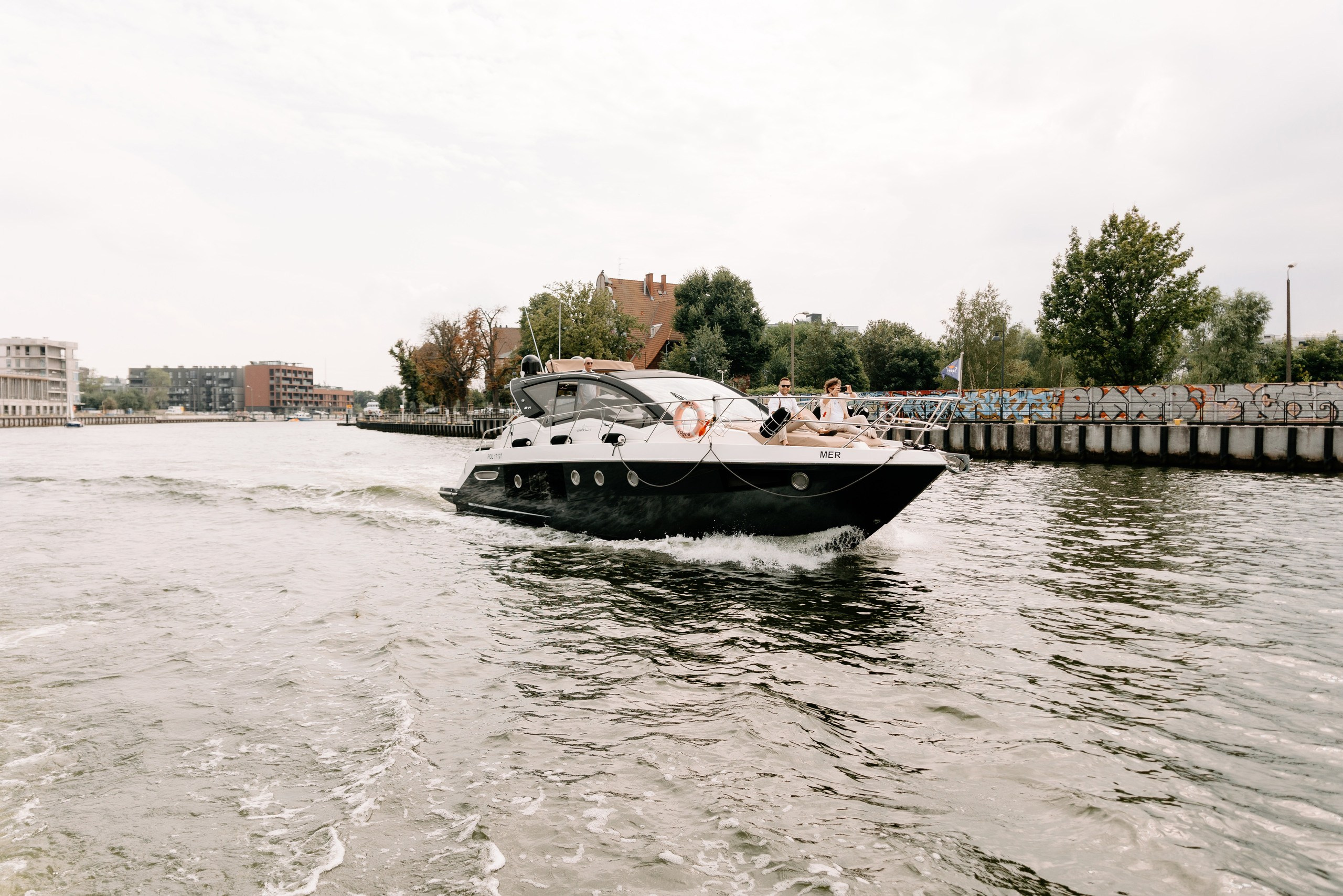 Krzysztof ♡ Weronika. Fotograf Ślubny Warszawa - Sesje Biznesowe Rodzinne Eventy