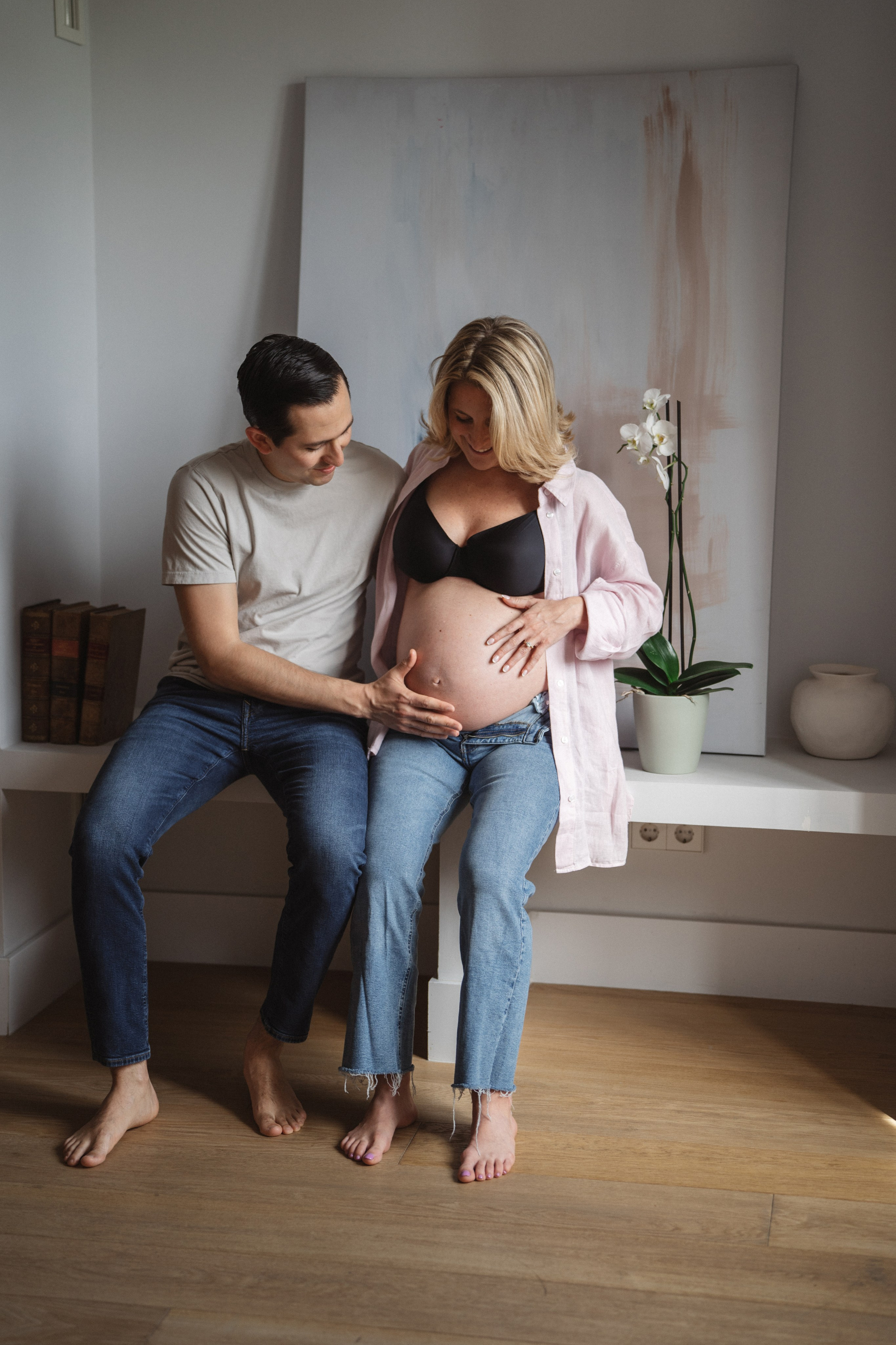 Pregnancy and family portrait photographer. maternity photoshoot. Photographer in Madrid, Spain. Alyona Belyaninova