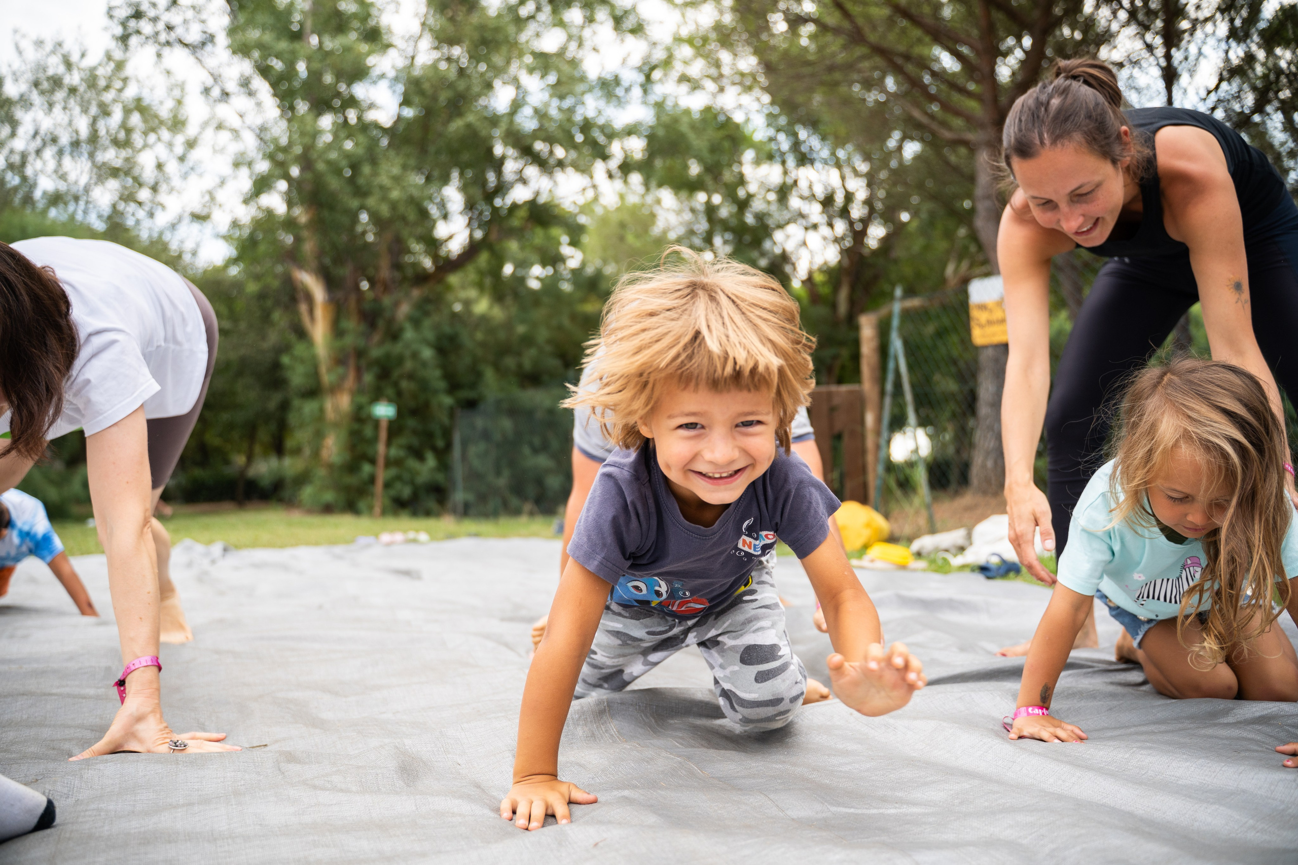 Детская игровая контактная импровизация. Семейные лагеря в Европе с Ниной Янечковой и Ириной Зиновьевой