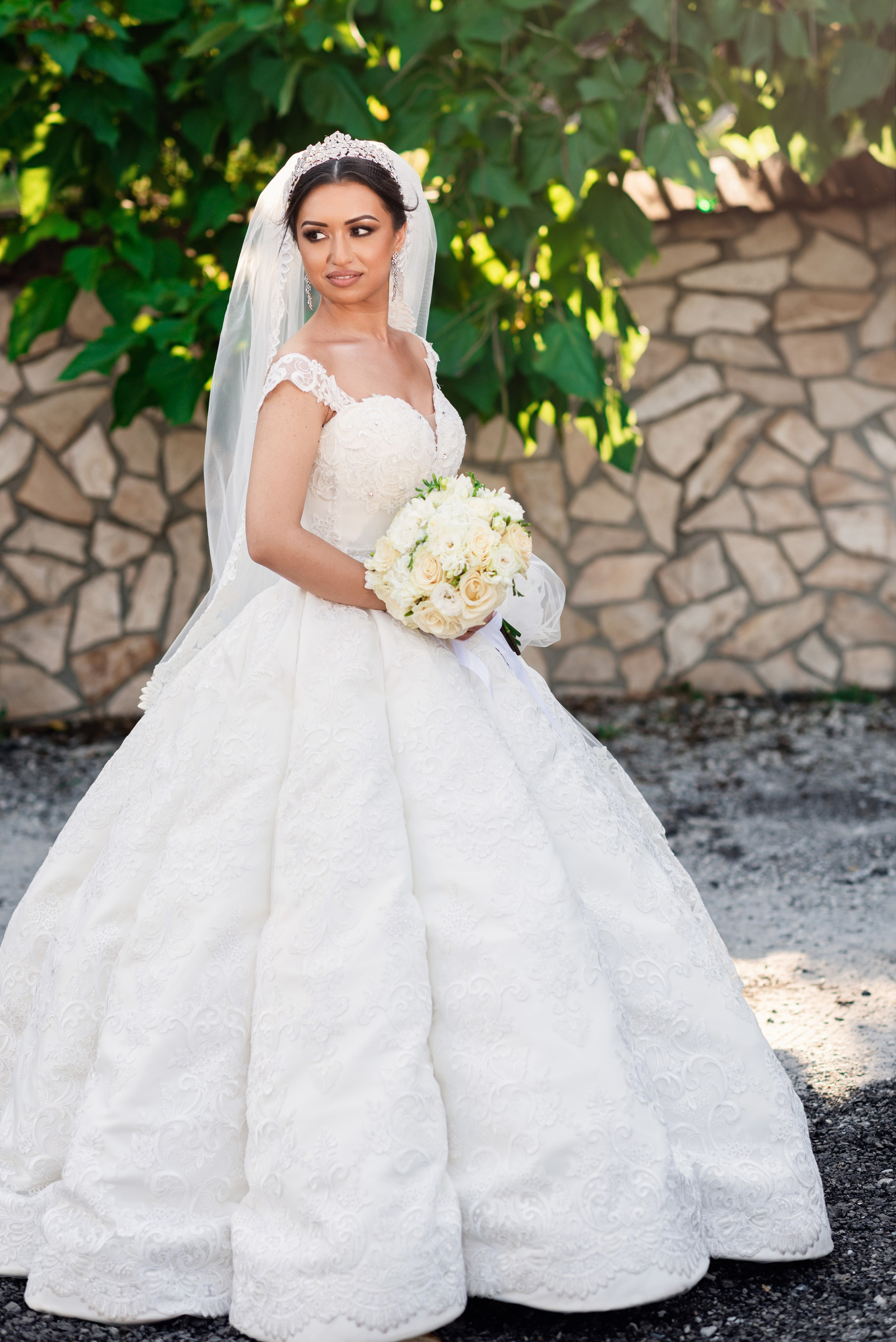 Roxana & Iulian. Acasă