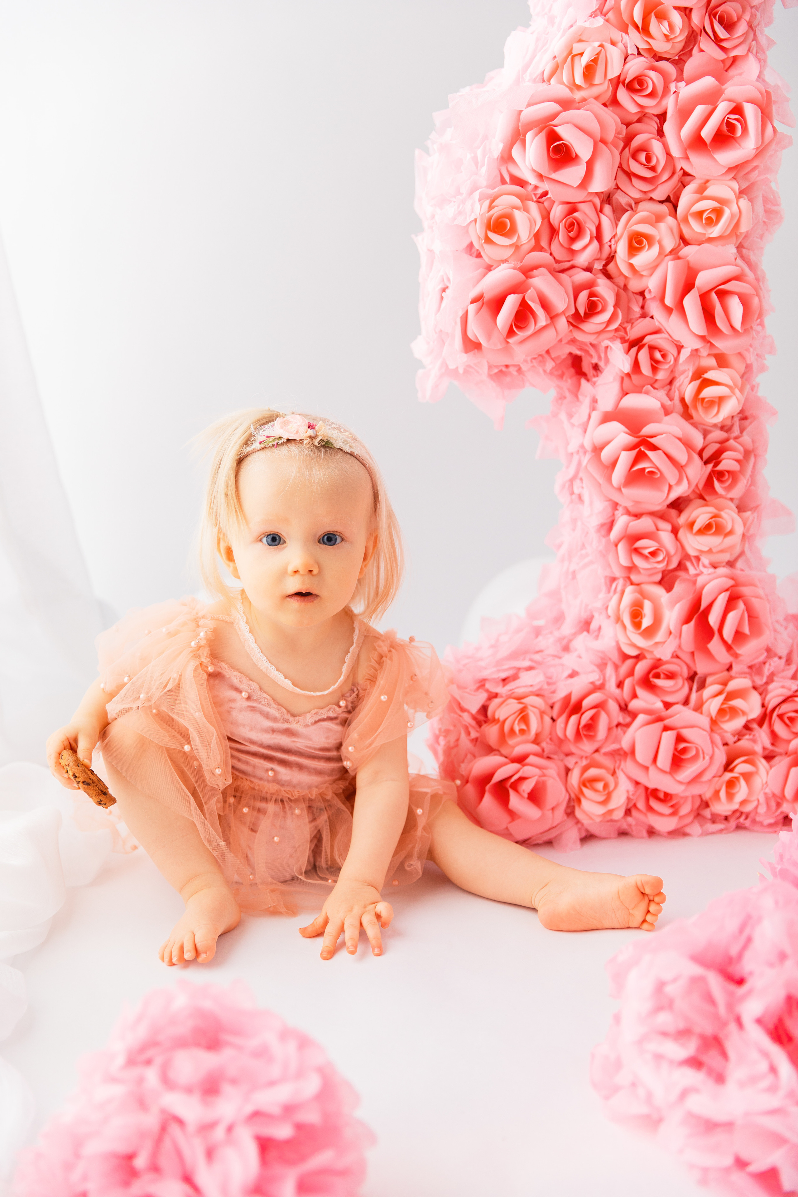 CAKE SMASH ja 1 V KUVAUKSET. Valokuvaaja Itä-Uudellamaalla Viktoria photography