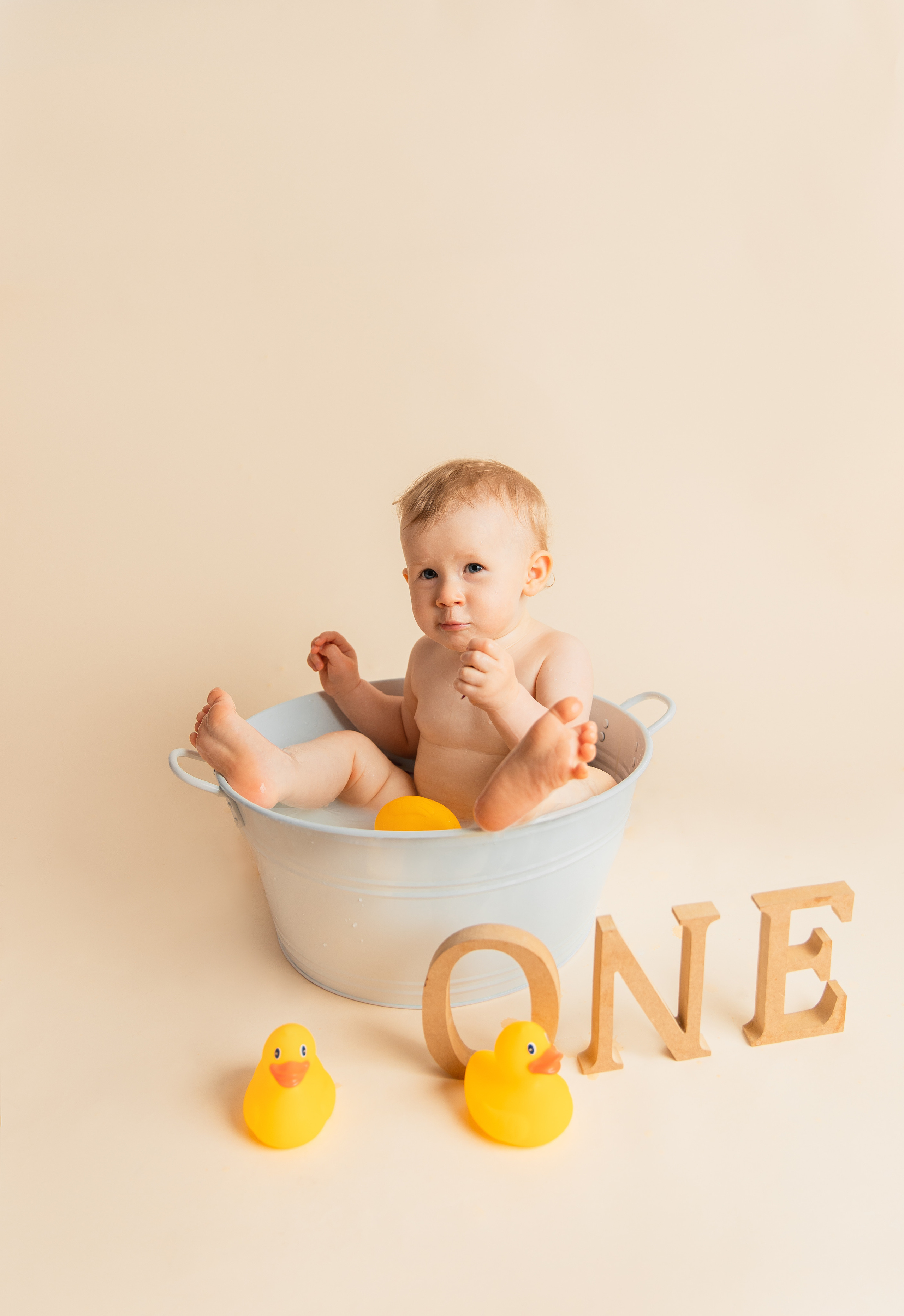 CAKE SMASH ja 1 V KUVAUKSET. Valokuvaaja Itä-Uudellamaalla Viktoria photography