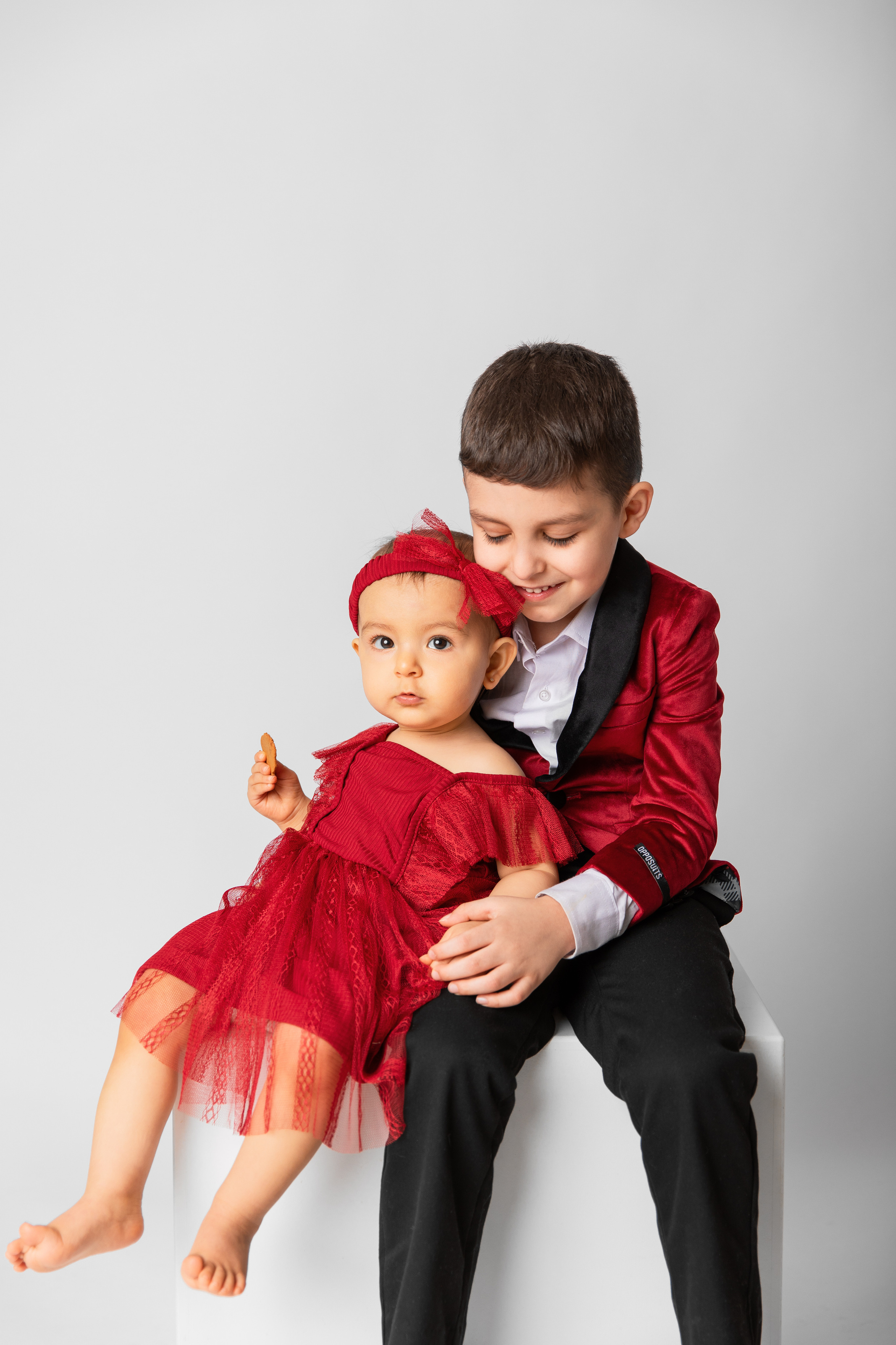 CAKE SMASH ja 1 V KUVAUKSET. Valokuvaaja Itä-Uudellamaalla Viktoria photography