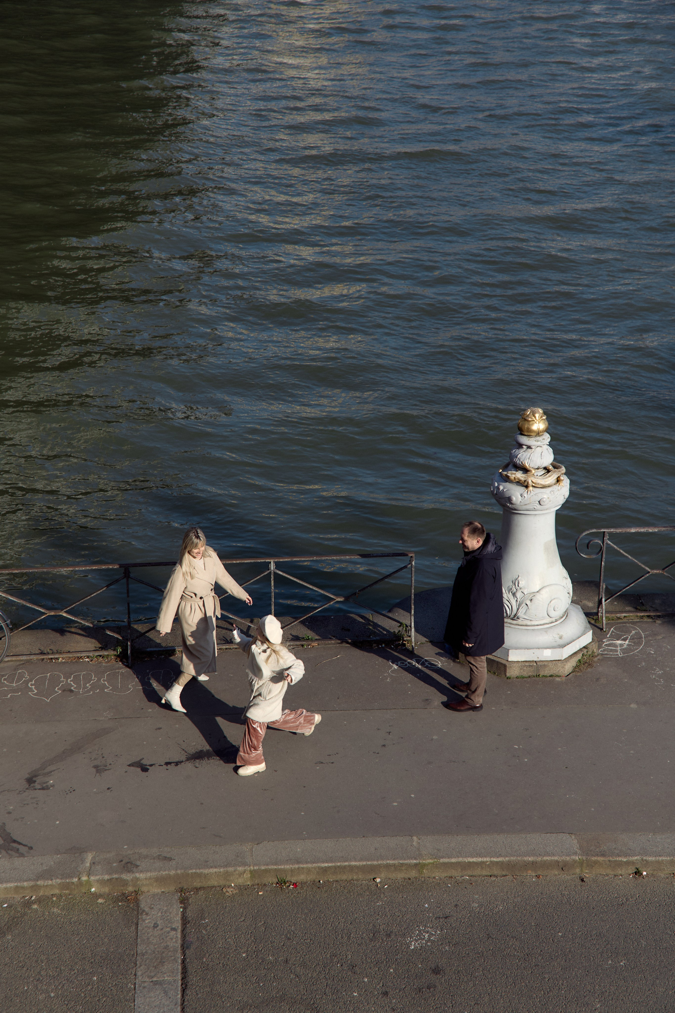 Pont Alexandre III & Eiffel Tower. Fotógrafa en París