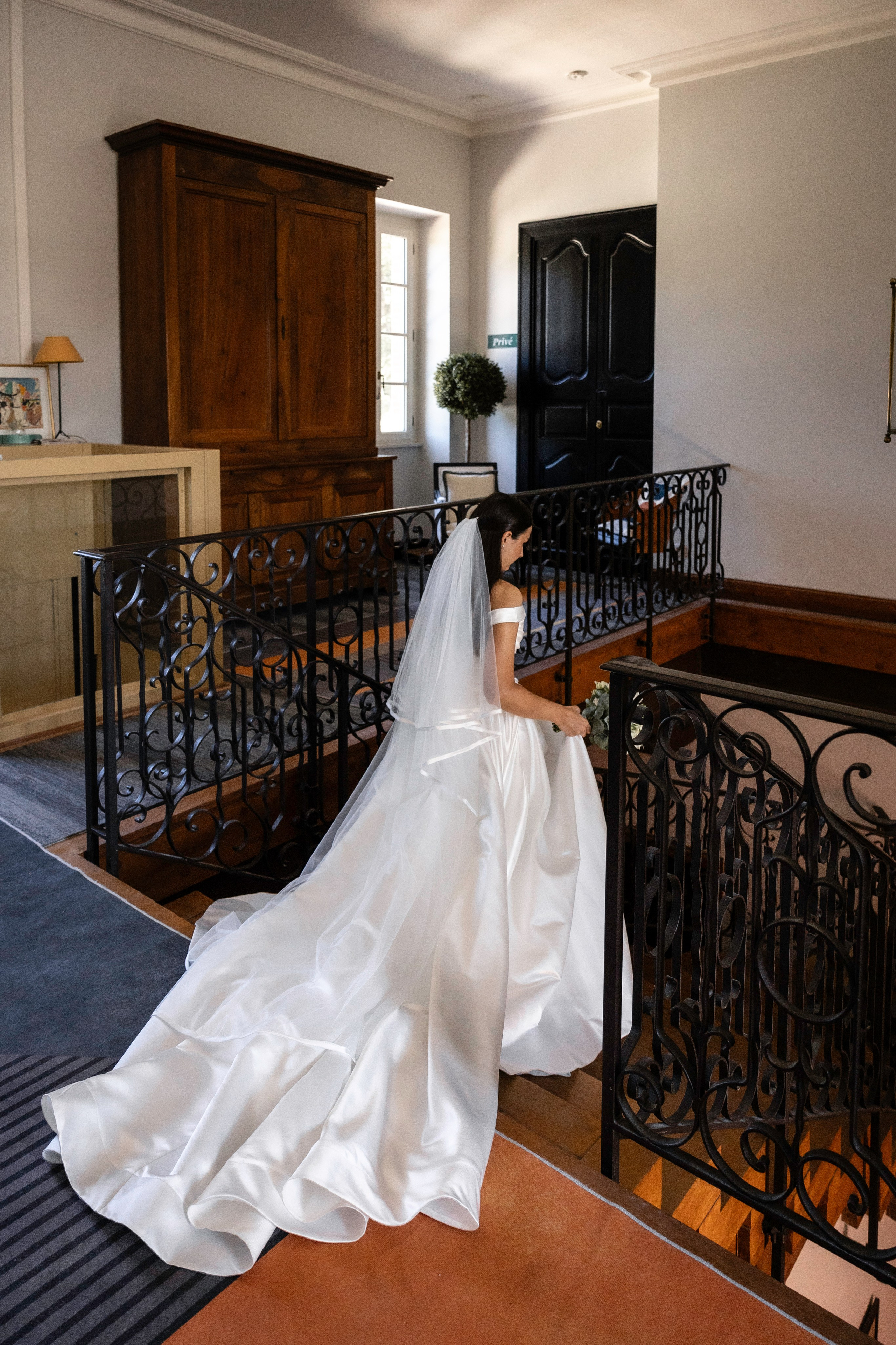 Wedding in Domaine De Montcausson. Eugenie Smirnova — wedding, corporate and lifestyle photographer in Toulouse and Southwest France