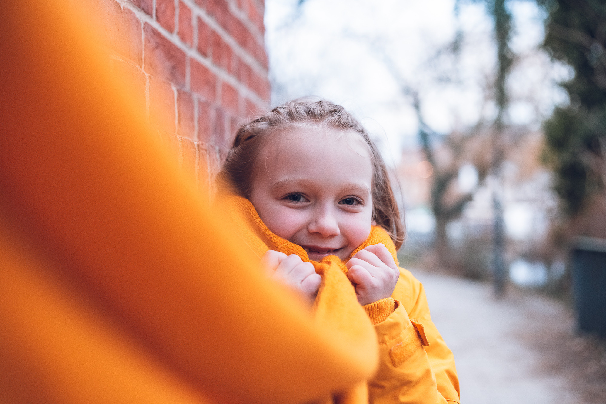 Kindershooting mit gelbe Schal am Köpenicker Schloß