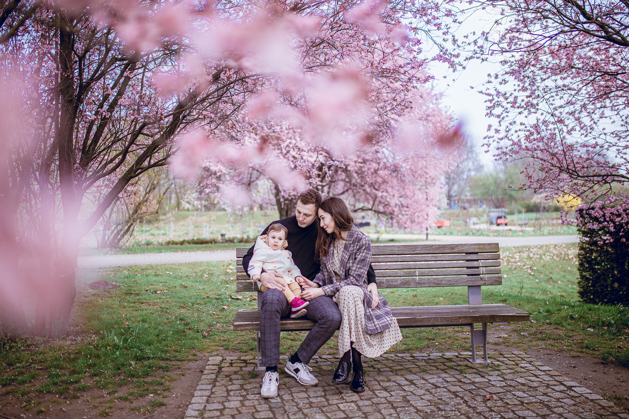 Familienshooting in Gärten der Welt. Frühling