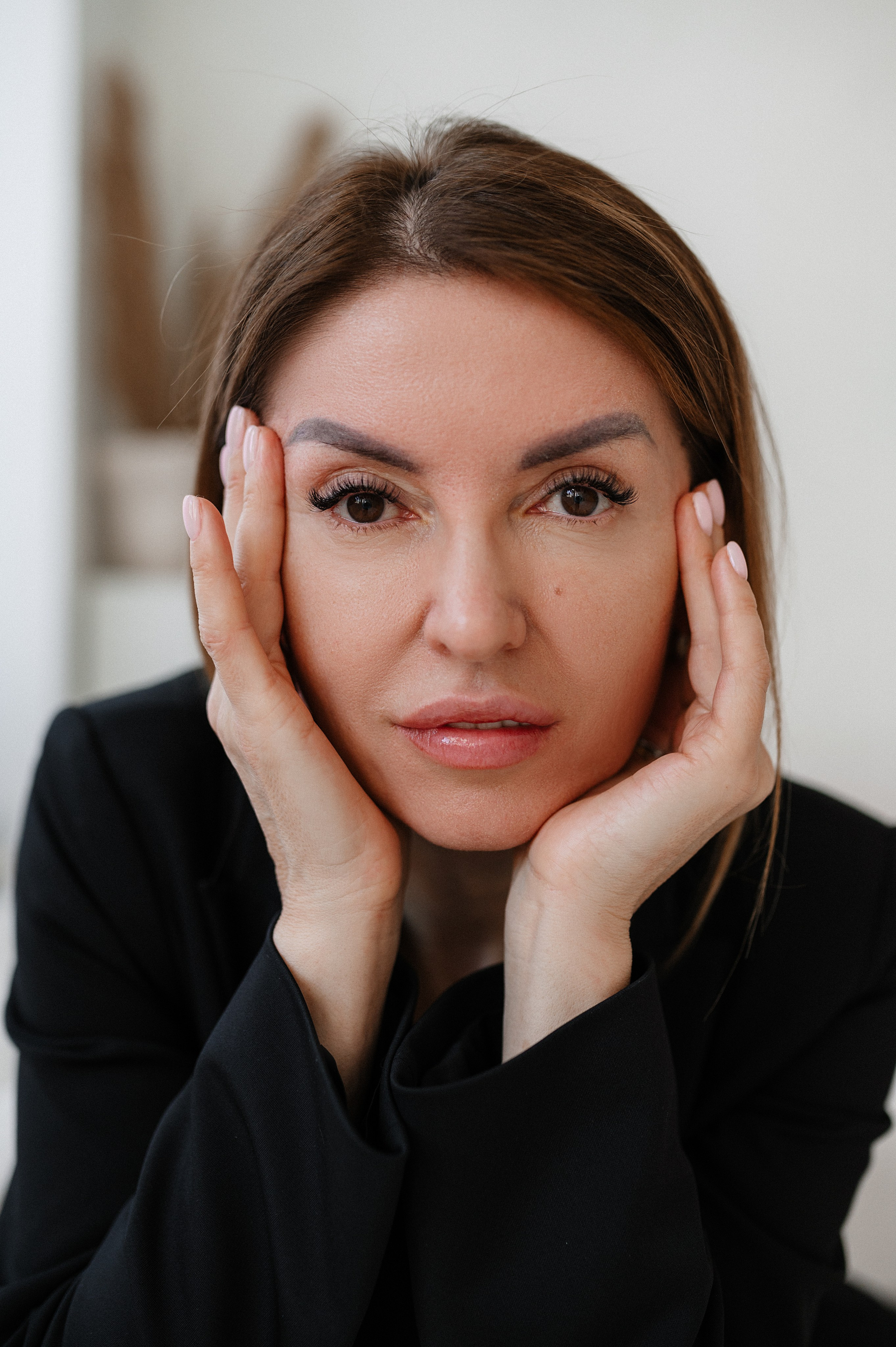 Beauty by Vovk cosmetologist in Prague. ANNA-MARIA PHOTO CONTENT CREATOR — fotograf, estét, umělec a vizuální expert na Instagram v Praze