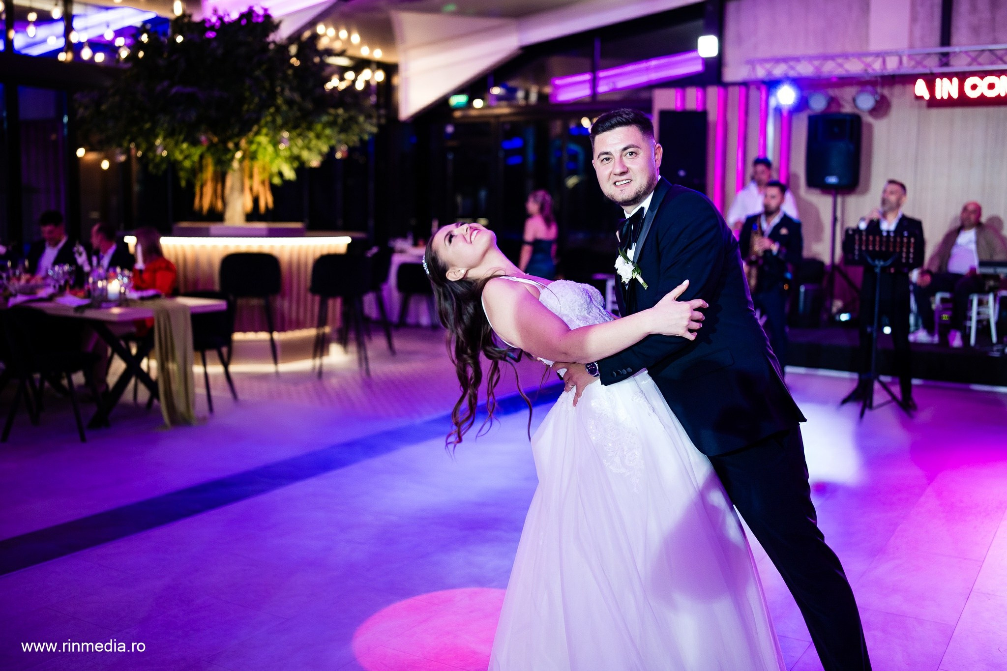 Ciprian & Madalina. Fotograf de Nunta Focsani