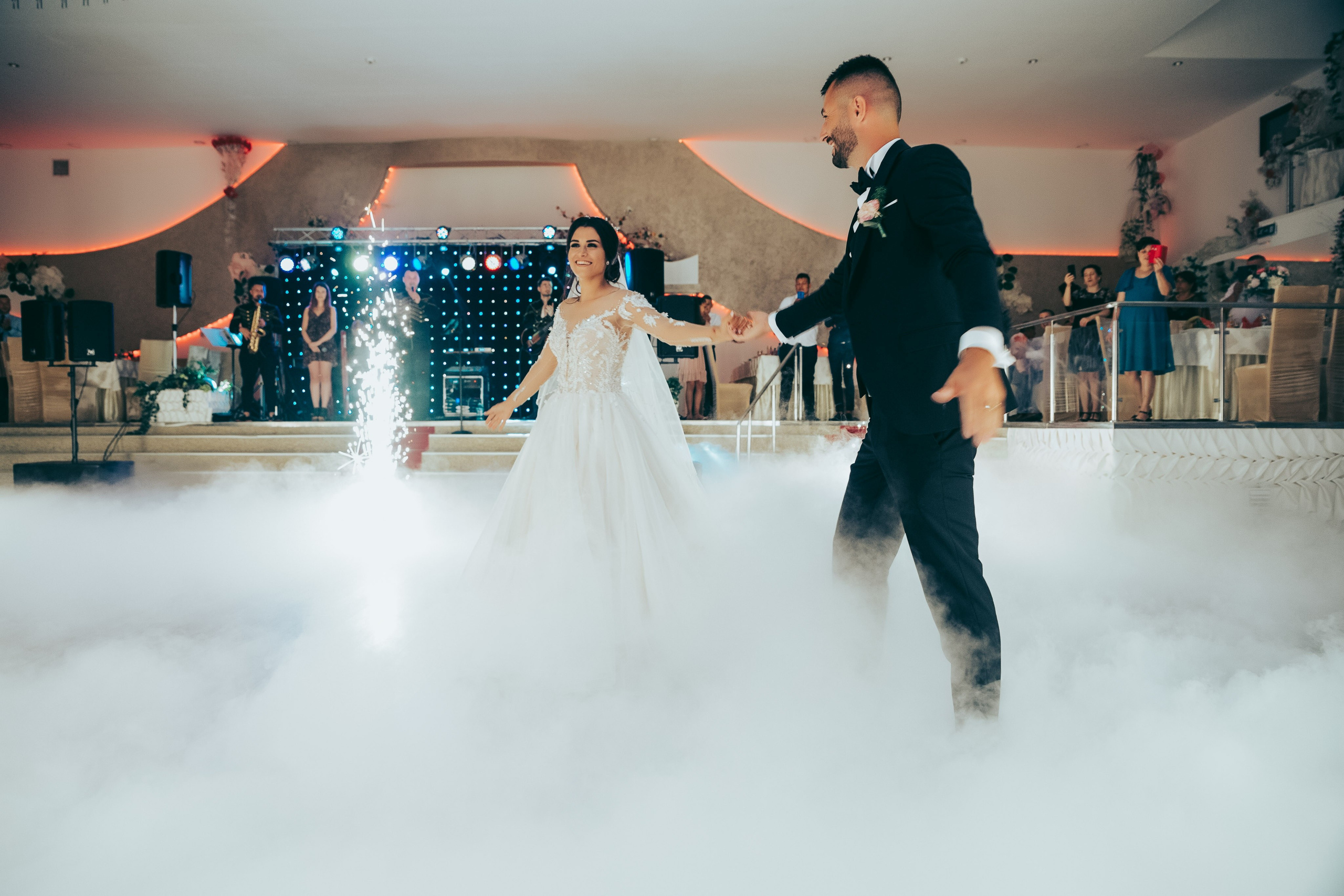 Lucian & Loredana. Fotograf de Nunta Focsani