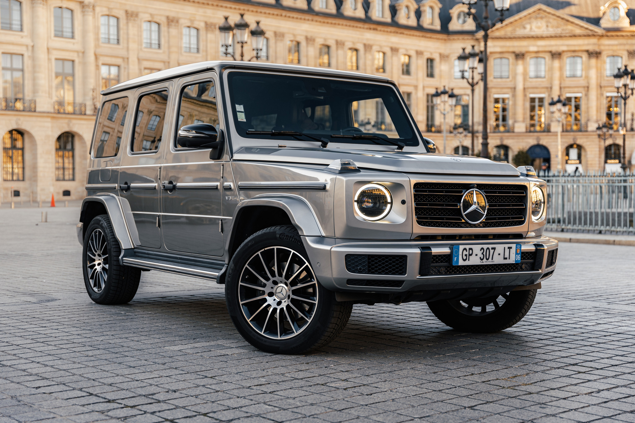 Mercedes Benz G500. Photographe de voitures à Paris — Vitalii Motruk