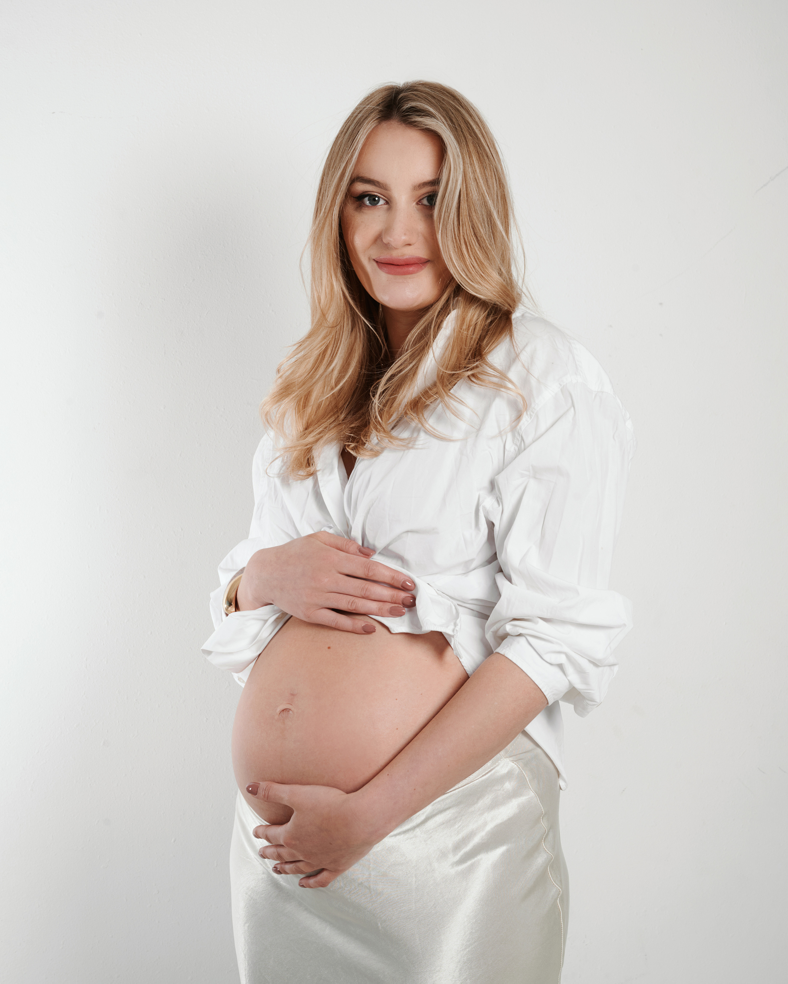 Celebrating the miracle of life with a stunning maternity photoshoot in West Yorkshire.