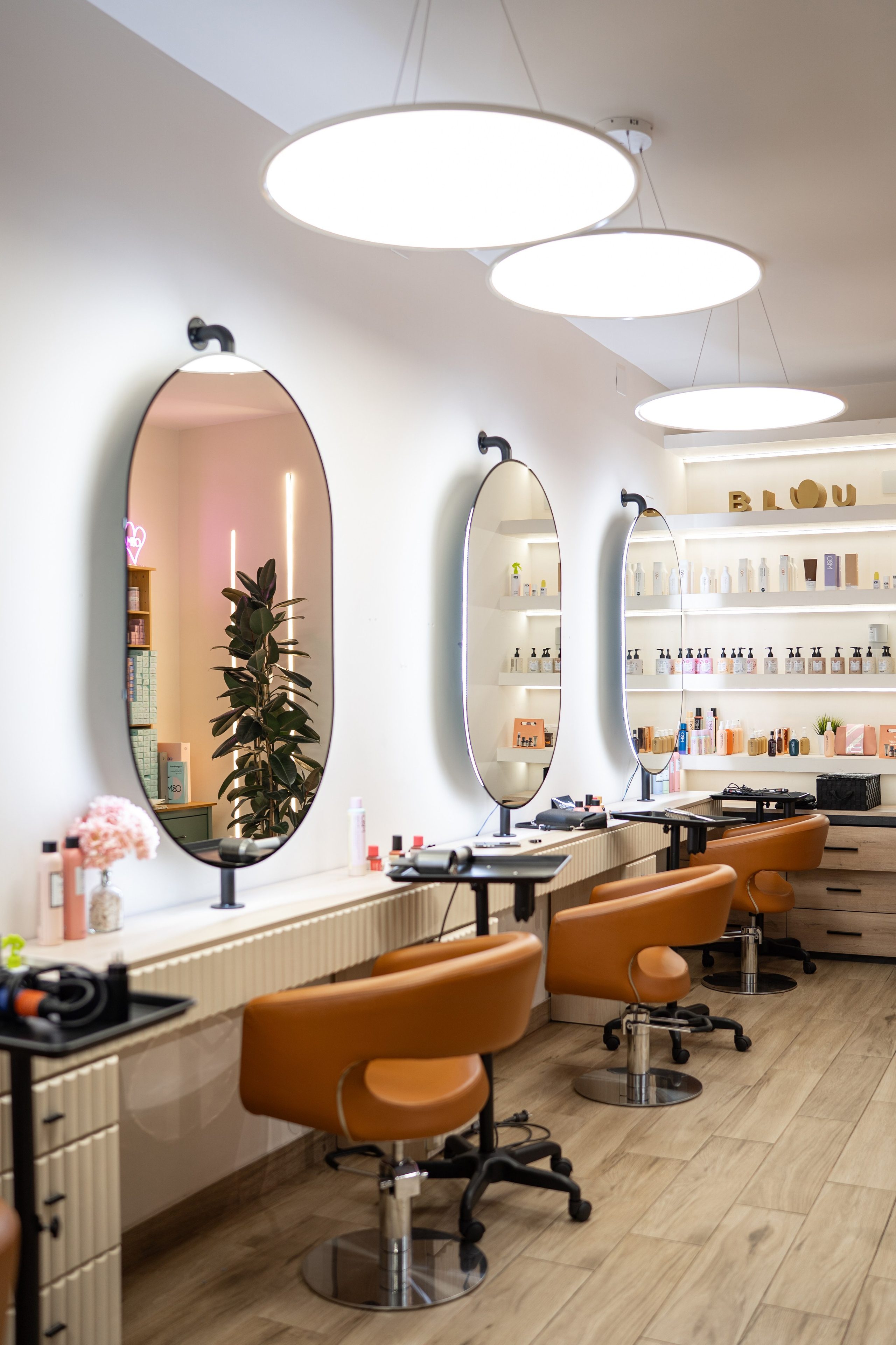 Content shooting for Salon BLOU. Photographer in Madrid, Spain. Alyona Belyaninova